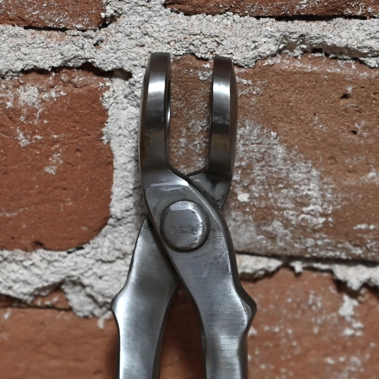 3/8" Fire Tongs close up view