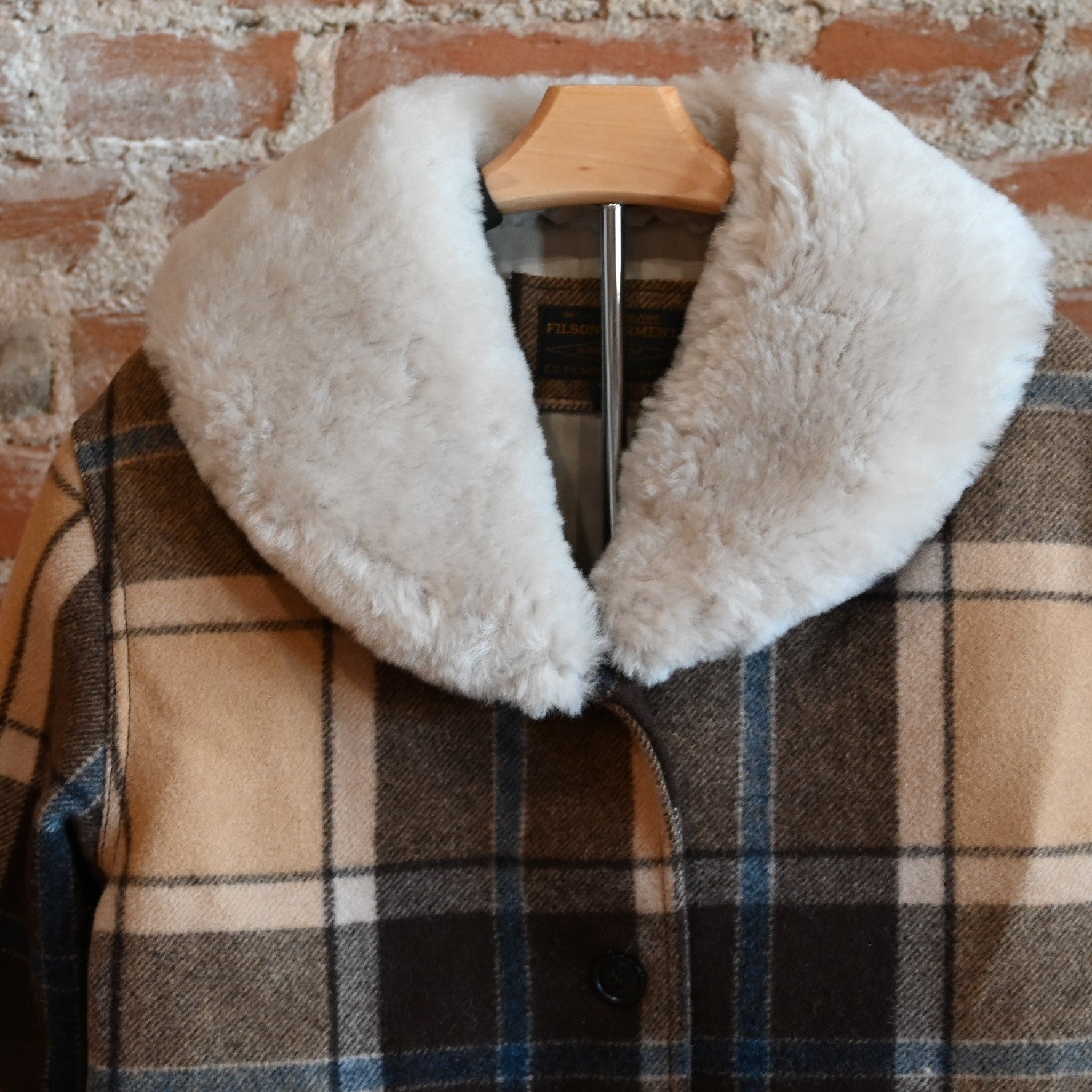 Filson Ladies Lined Wool Packer Coat in Cream Brown Multi Plaid