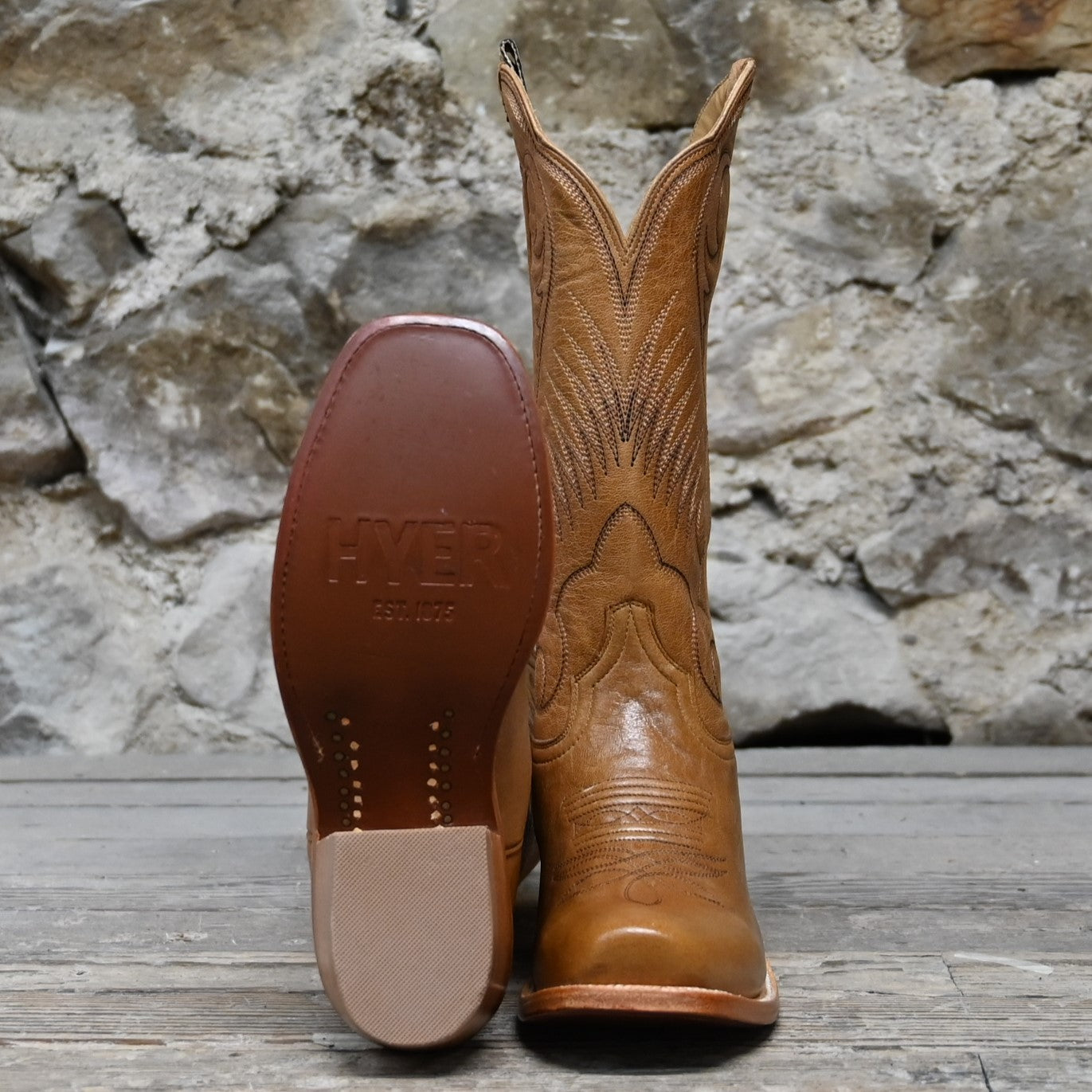View of Hyer LEAWOOD 13" boots showcasing honey-colored Mestizo goat leather vamp and upper with Cutter toe and leather stacked heel