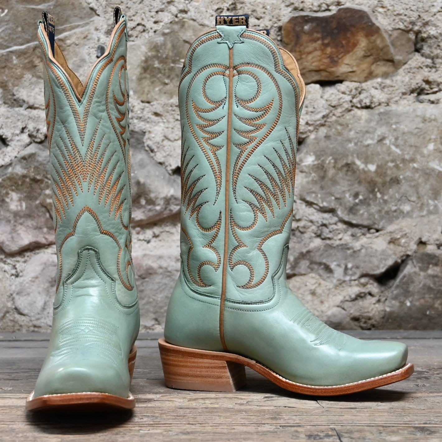 View of Hyer LEAWOOD 13" boots showcasing Robin&