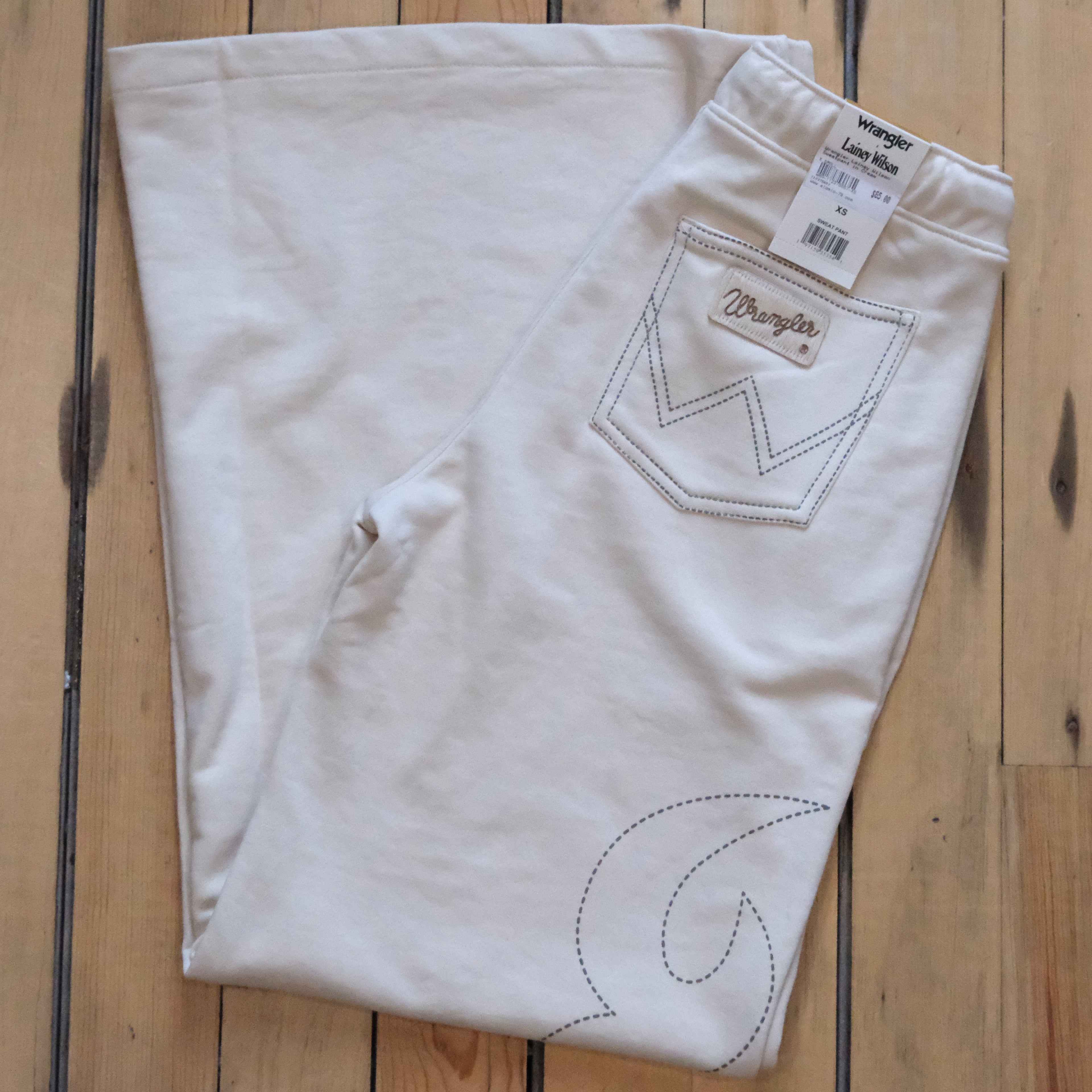 Wrangler X Lainey Wilson Ladies Cowboy Sweatpants Cream
