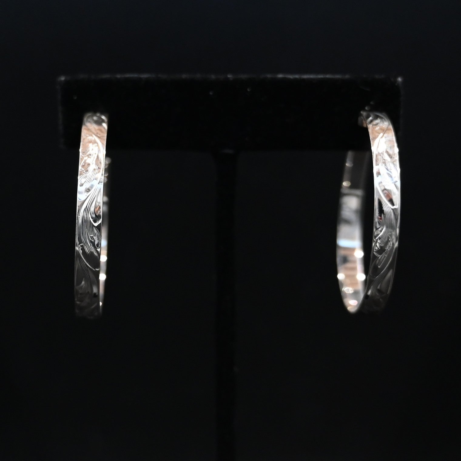 Vogt Silversmiths Clara Countryside Hoop