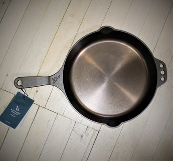 Smithey Ironware No. 10 Cast Iron Skillet