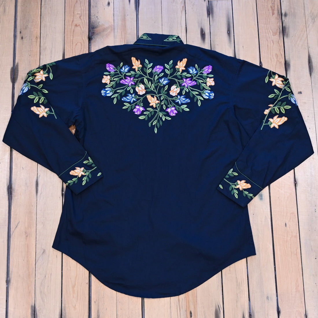 Rockmount Men’s Vintage Navy Floral Embroidered Western Shirt with 100% cotton navy fabric and detailed floral embroidery
