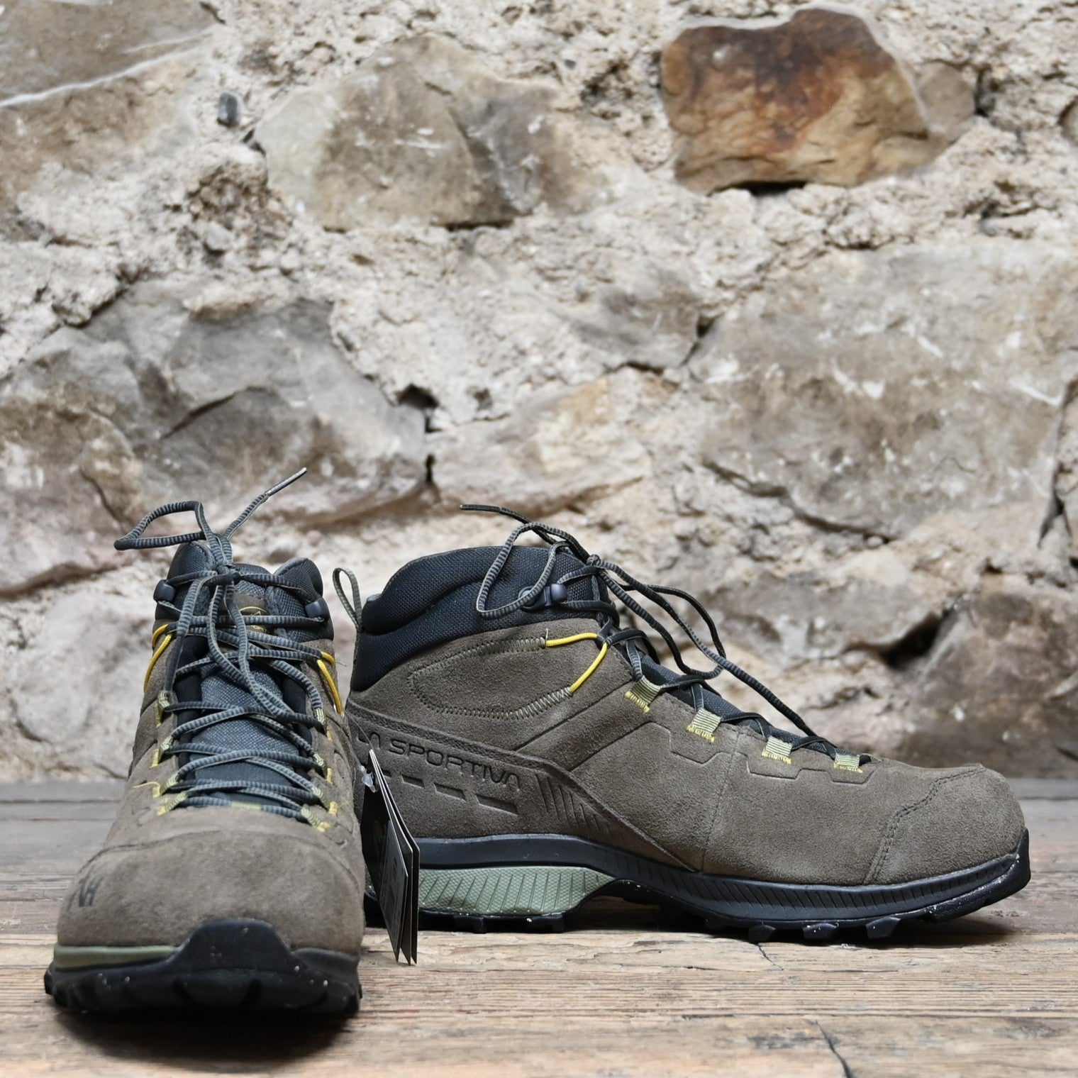 La Sportiva Mens TX Hike Mid Leather GTX in Taupe and Moss – Atomic 79 La Sportiva Mens TX Hike Mid Leather GTX in Taupe and Moss – Atomic 79
