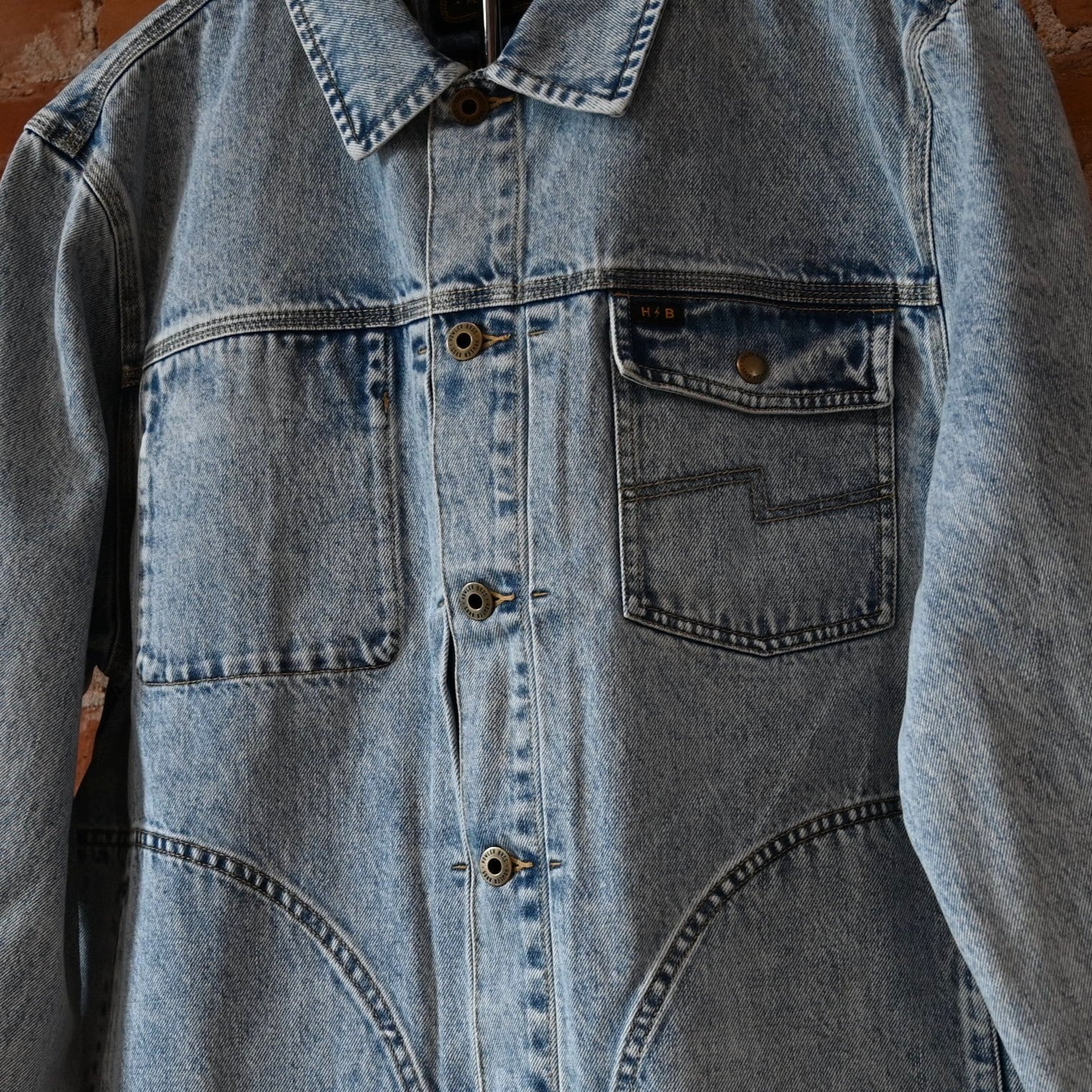 Howler Bros Denim Depot Jacket Lauper light wash, chest flap pockets and relaxed cut