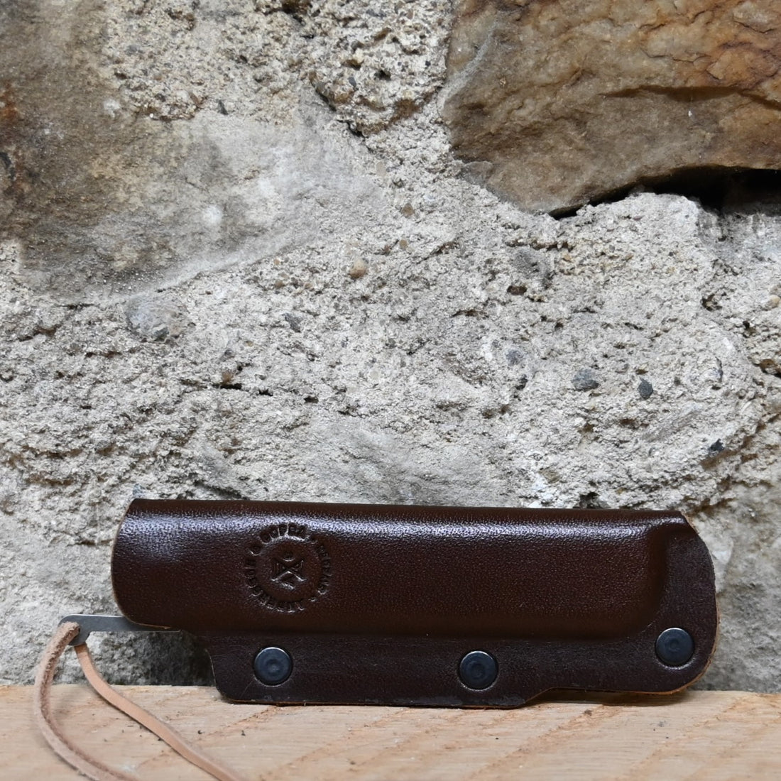 A&C Urban Husky Brass view of sheath