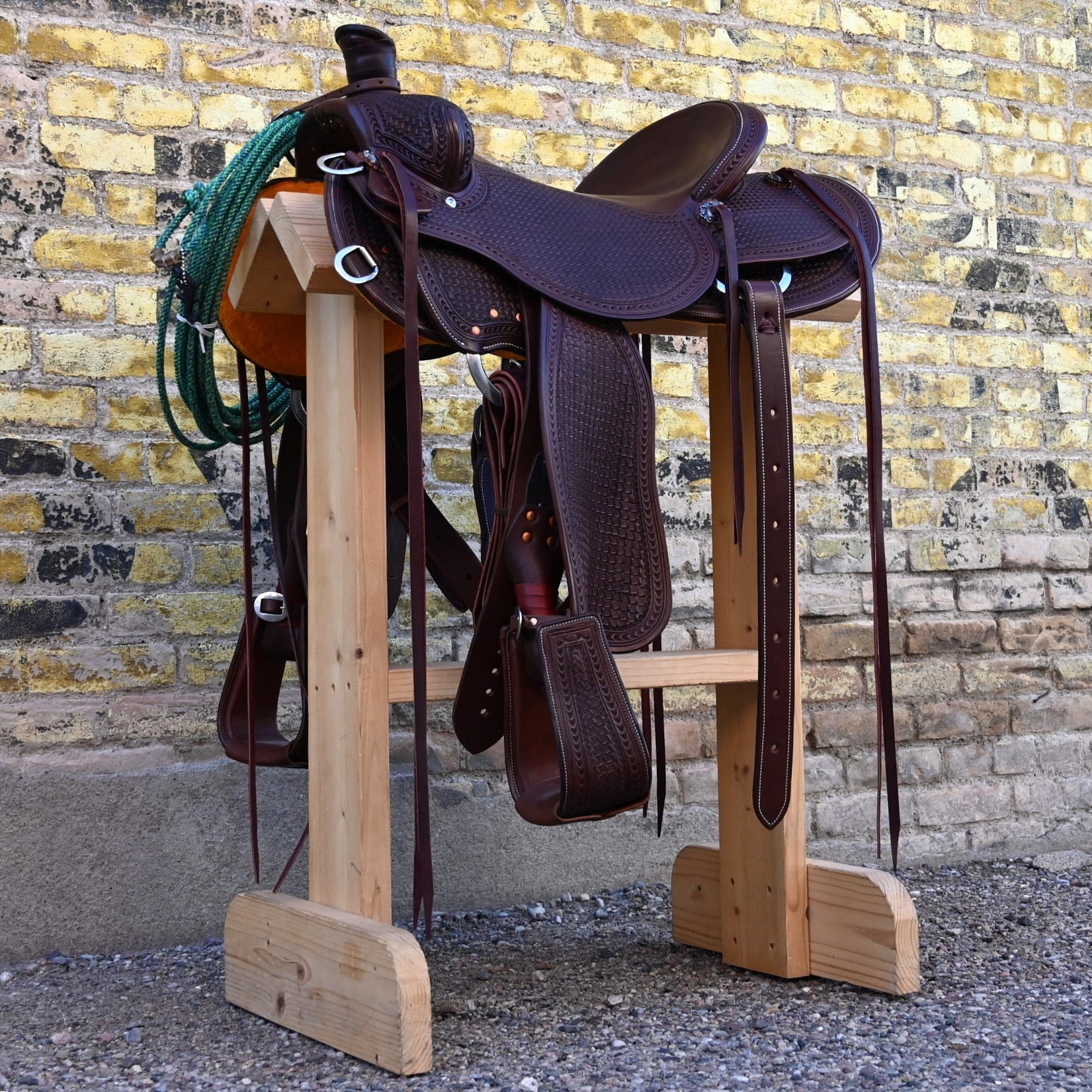 View of Deeter Custom Saddlery Will James 16" Seat Saddle – handcrafted Western saddle
