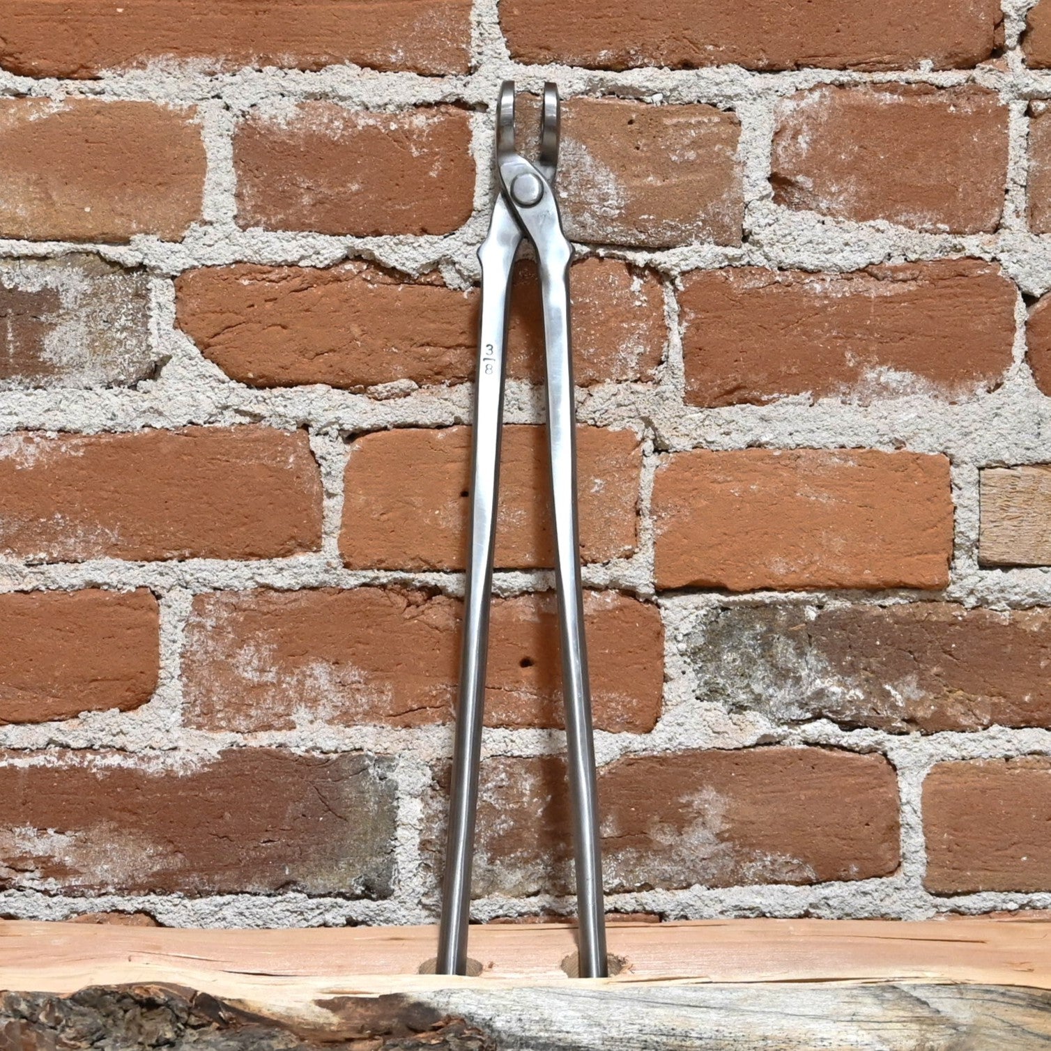 3/8" Fire Tongs view of tongs