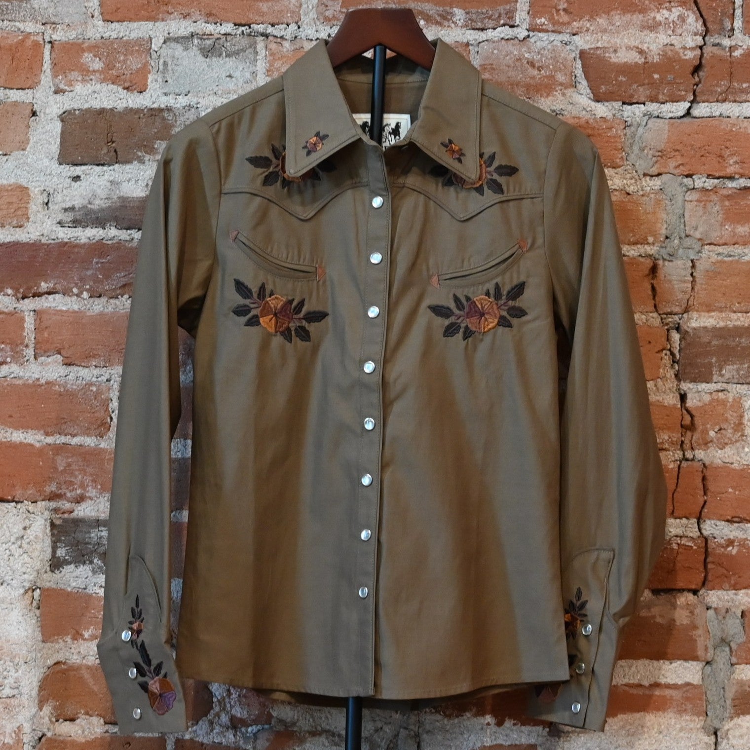 embroidered dress shirts ladies Rockmount Black Vintage Floral Western Shirt main image 0