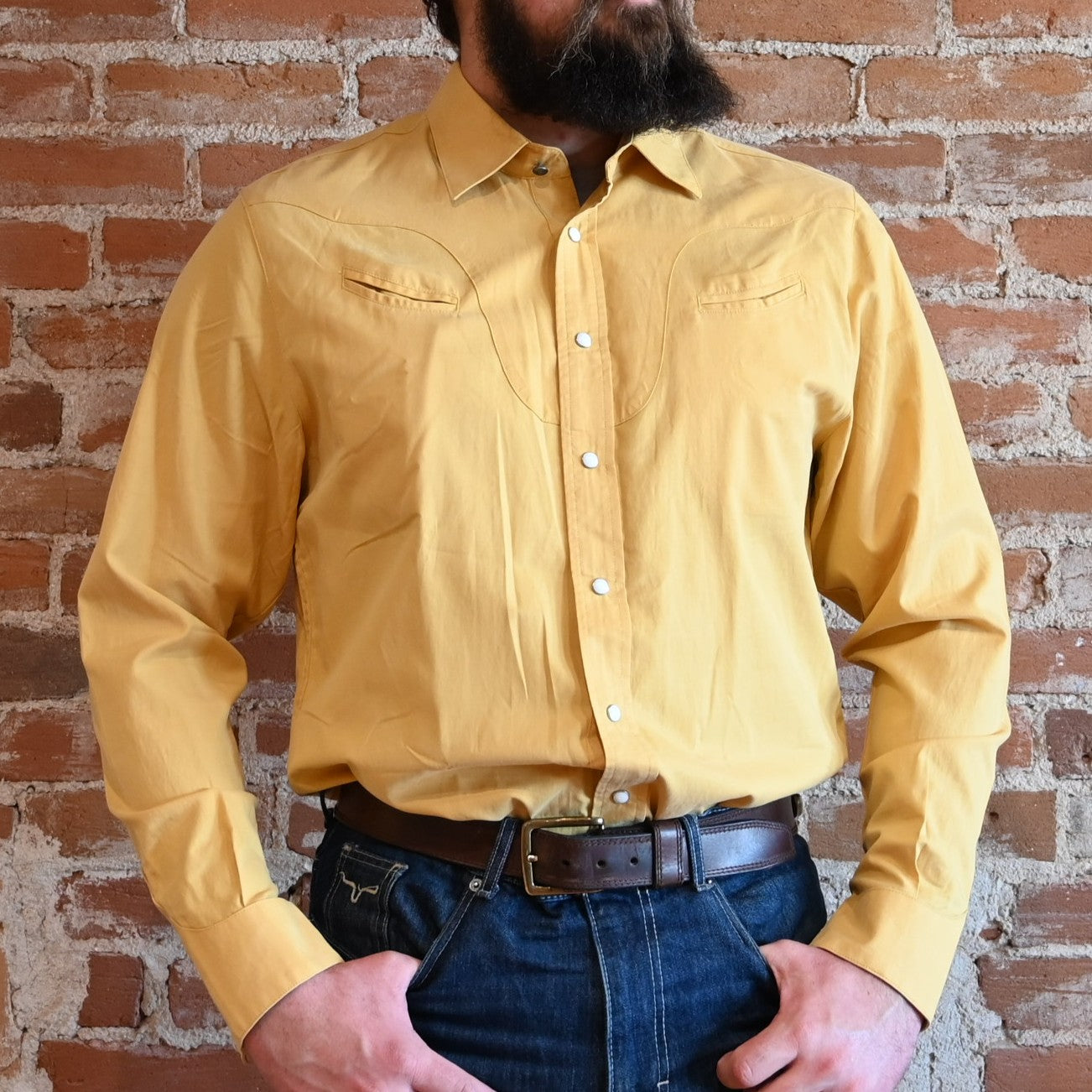 View of Schaefer men’s Jesse Western snap shirt with yoke detail and smile chest pockets