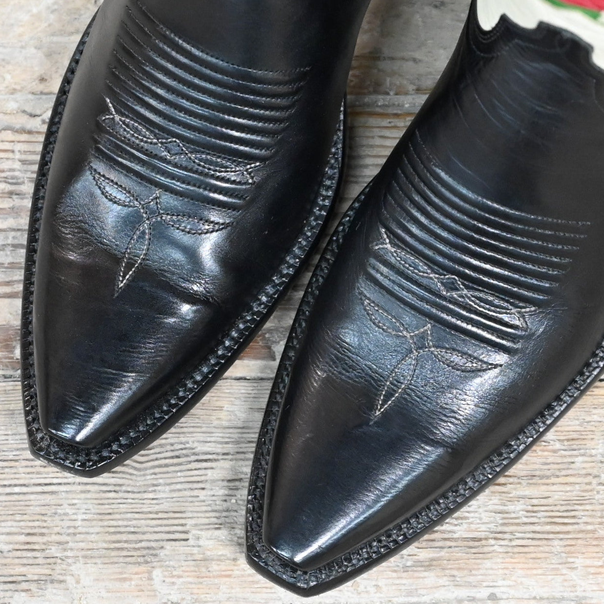 Lucchese Ladies 13-inch black and wheat goat leather boot with red rose inlay and vintage collar