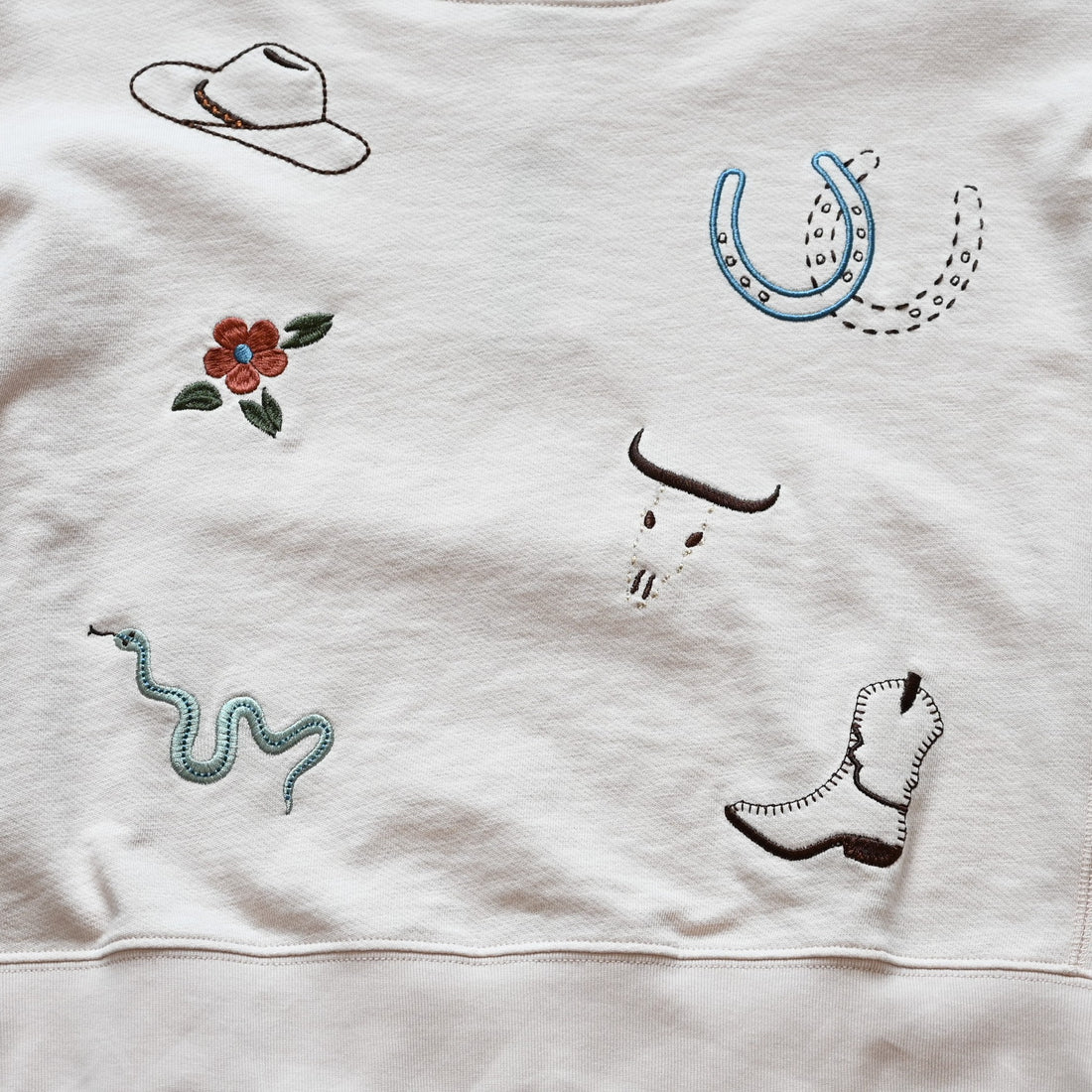 Pendleton Ladies Soft Rose French terry pullover with Western graphic detailing