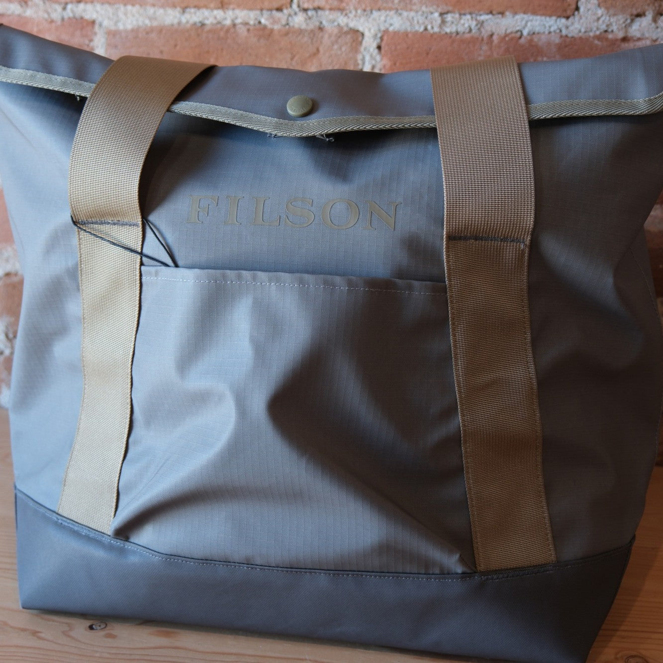 Filson All-Weather Tote Bag in Moon Mist and Pewter.