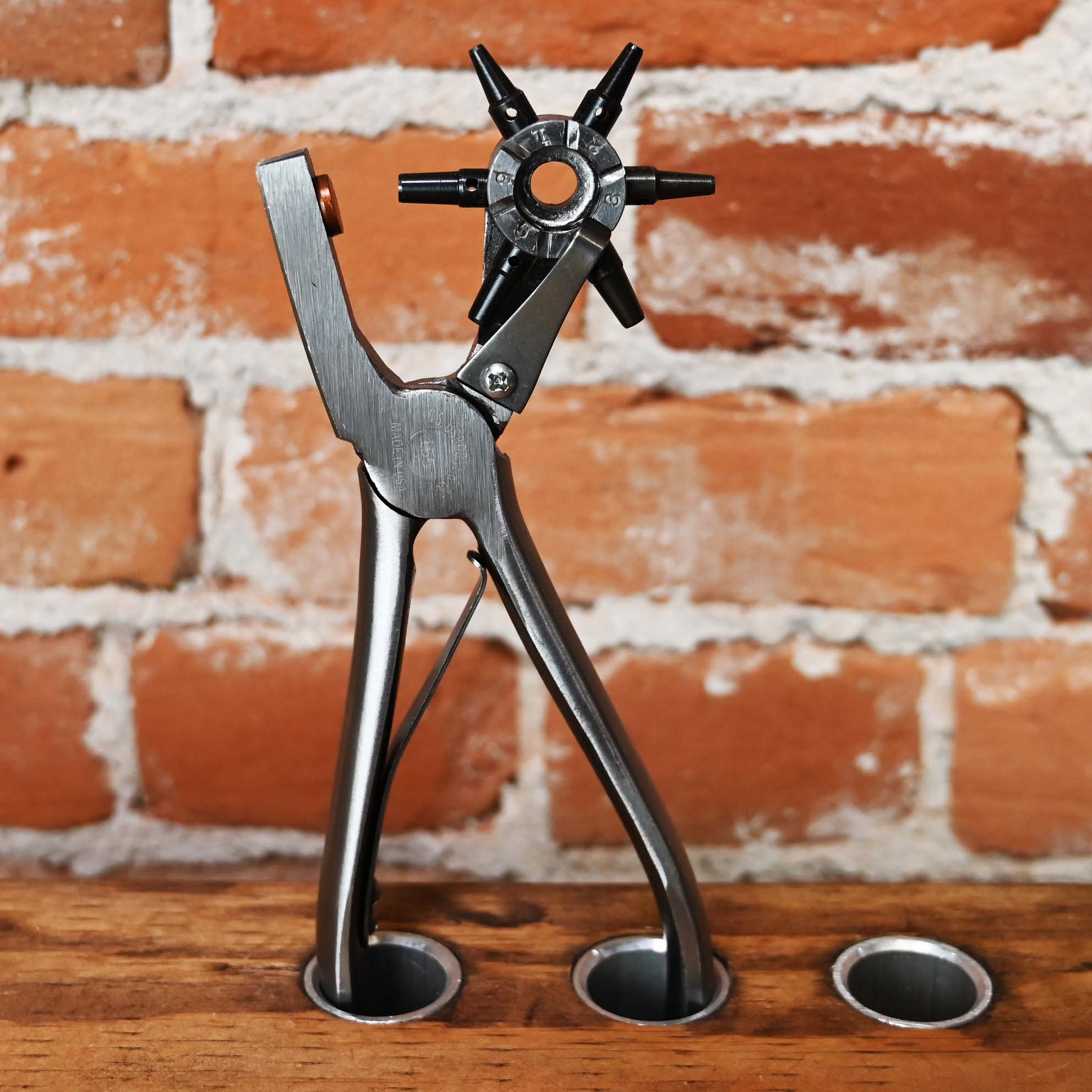 C.S. Osborne Revolving Punch 0-7