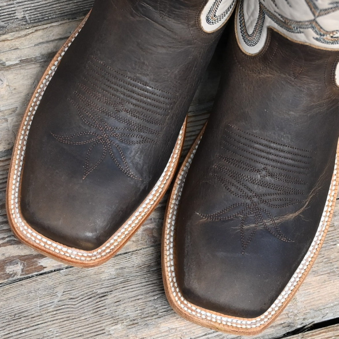 Hyer 11" LE ROY Bone top Waxy Brown cowhide vamp boot