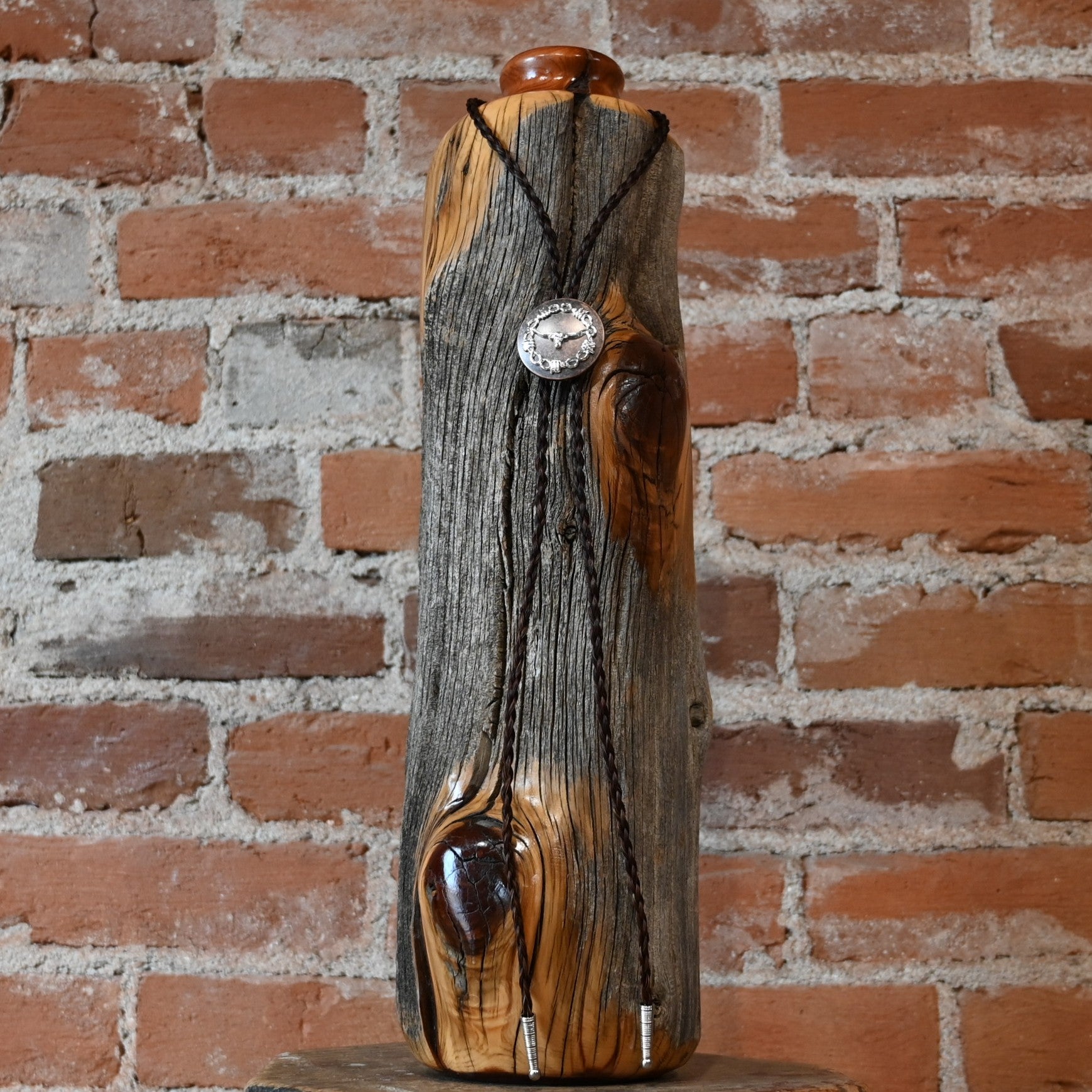 Cowboy Collectibles longhair bolo tie solid tone horsehair with 1½ inch concho