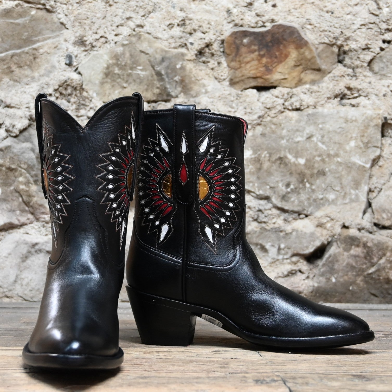 View of Stallion Ladies 9" peewee boot with moonburst inlay, narrow round toe, and 2" heel