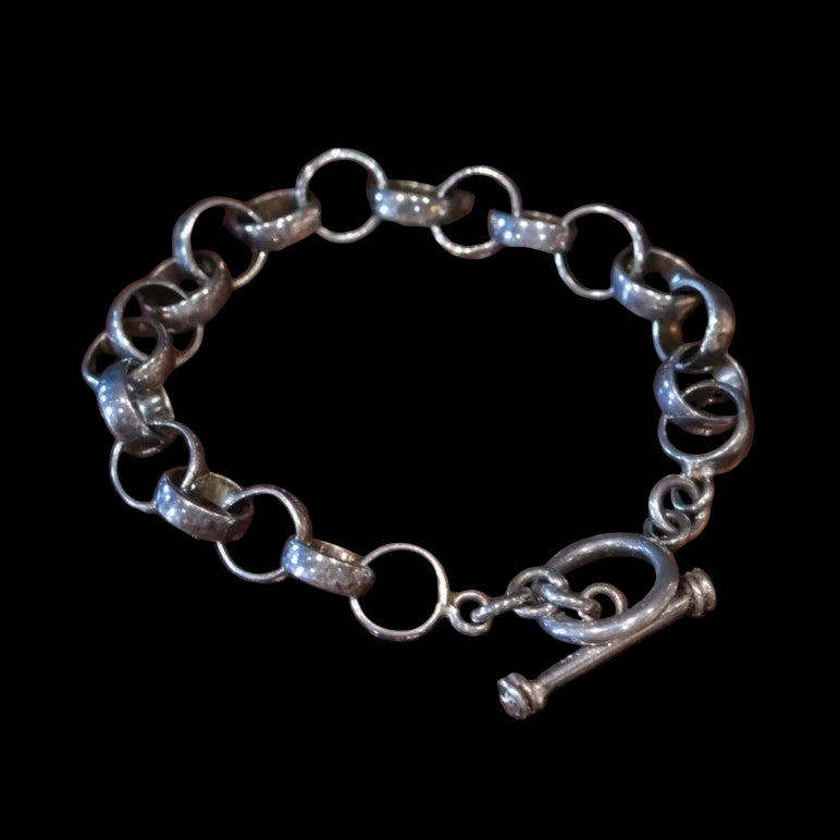 Rubio Enterprises Sterling Silver Interlocking Circle Toggle Link Bracelet