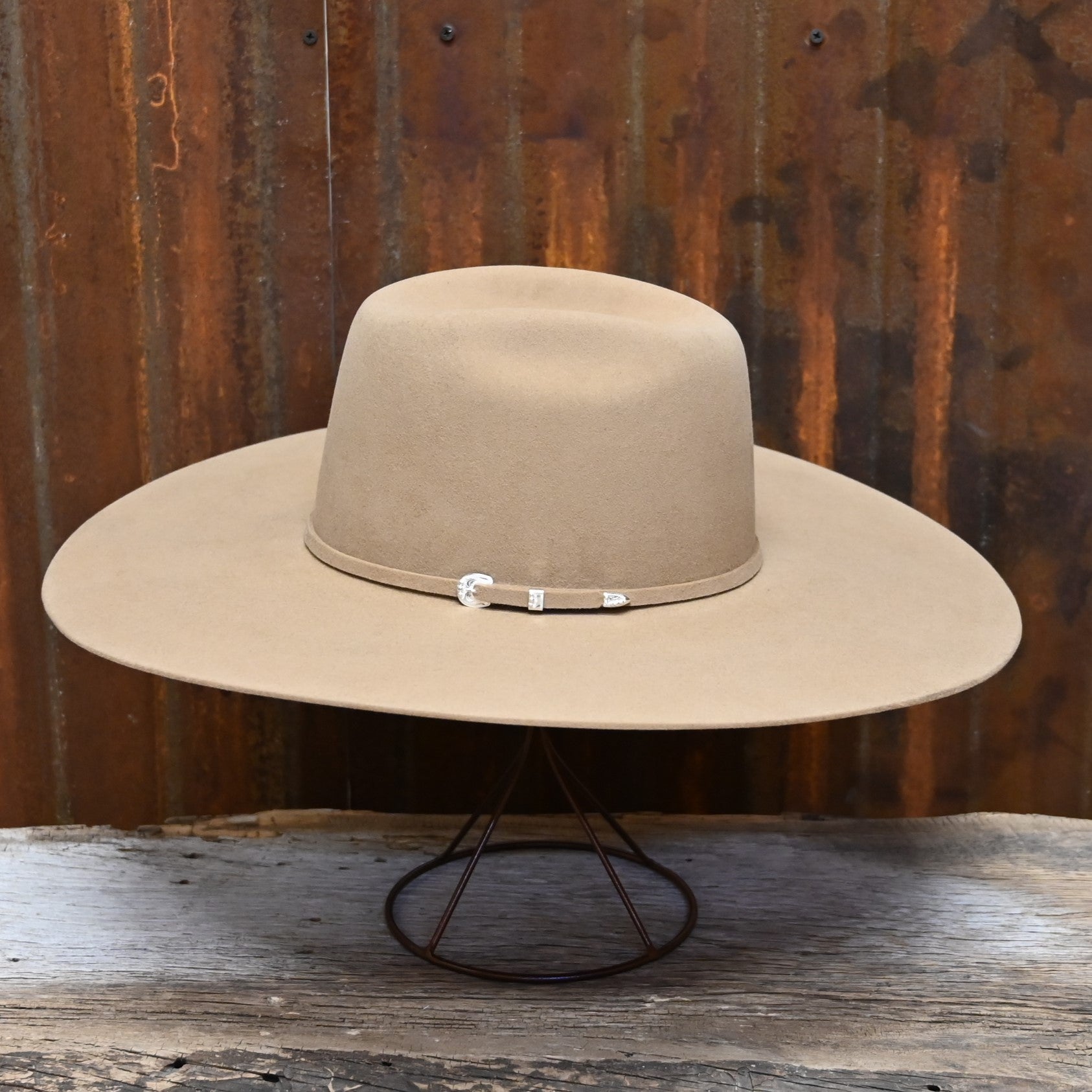 Serratelli 8X Phoenix 5" Flat Brim Open Crown in Sand view of side