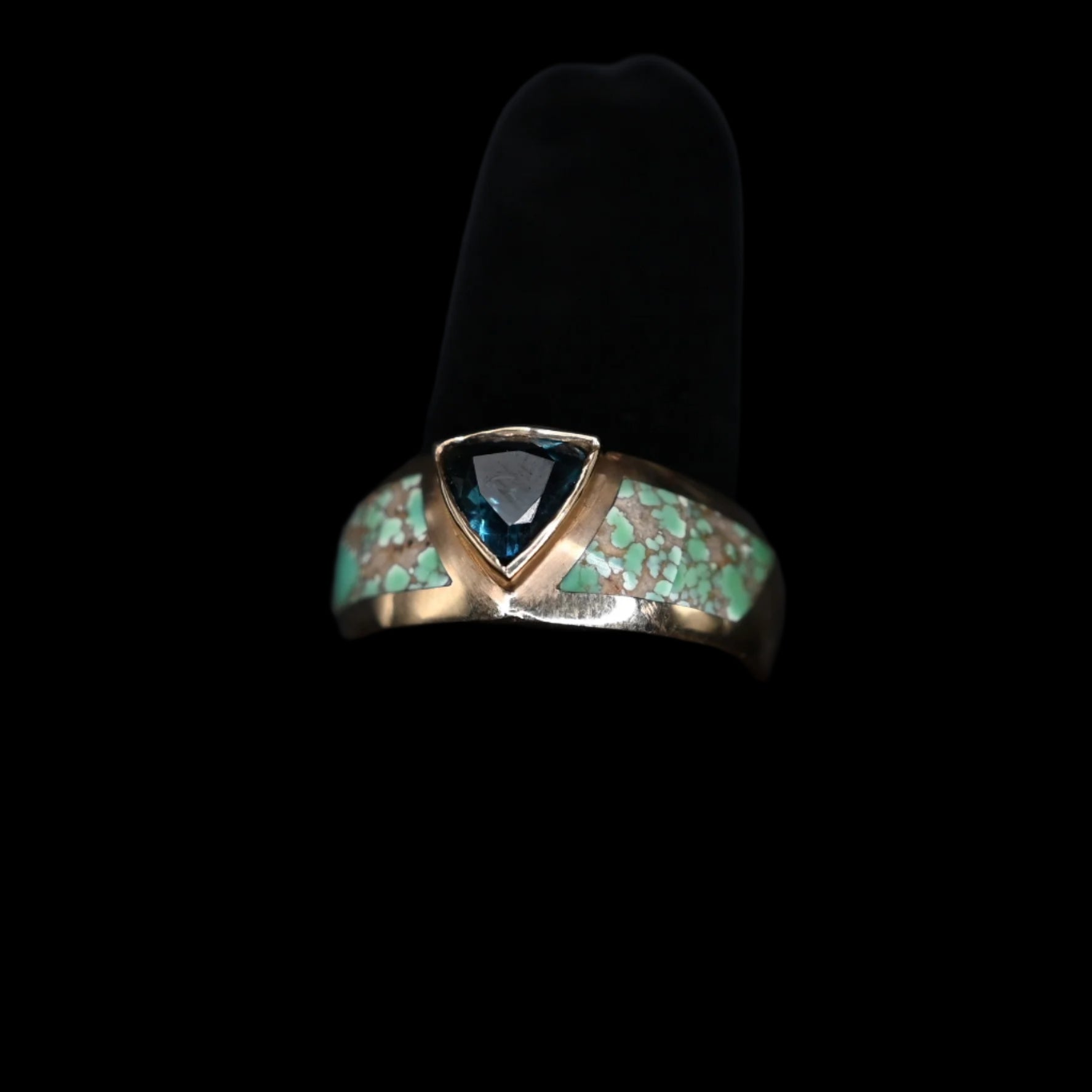 View of Sunwest Silver 14K Gold Carico Lake Turquoise Ring featuring a vibrant Carico Lake turquoise stone set in a 14K gold band