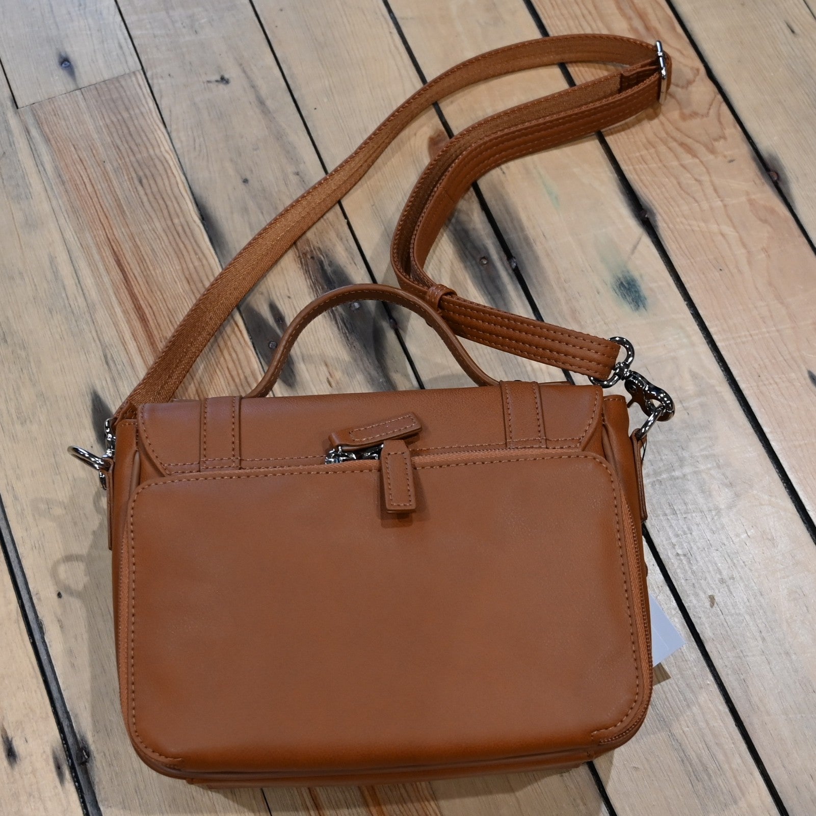 Gun Toten Mamas saddle brushed cowhide schoolgirl crossbody satchel with flap and conceal carry compartment