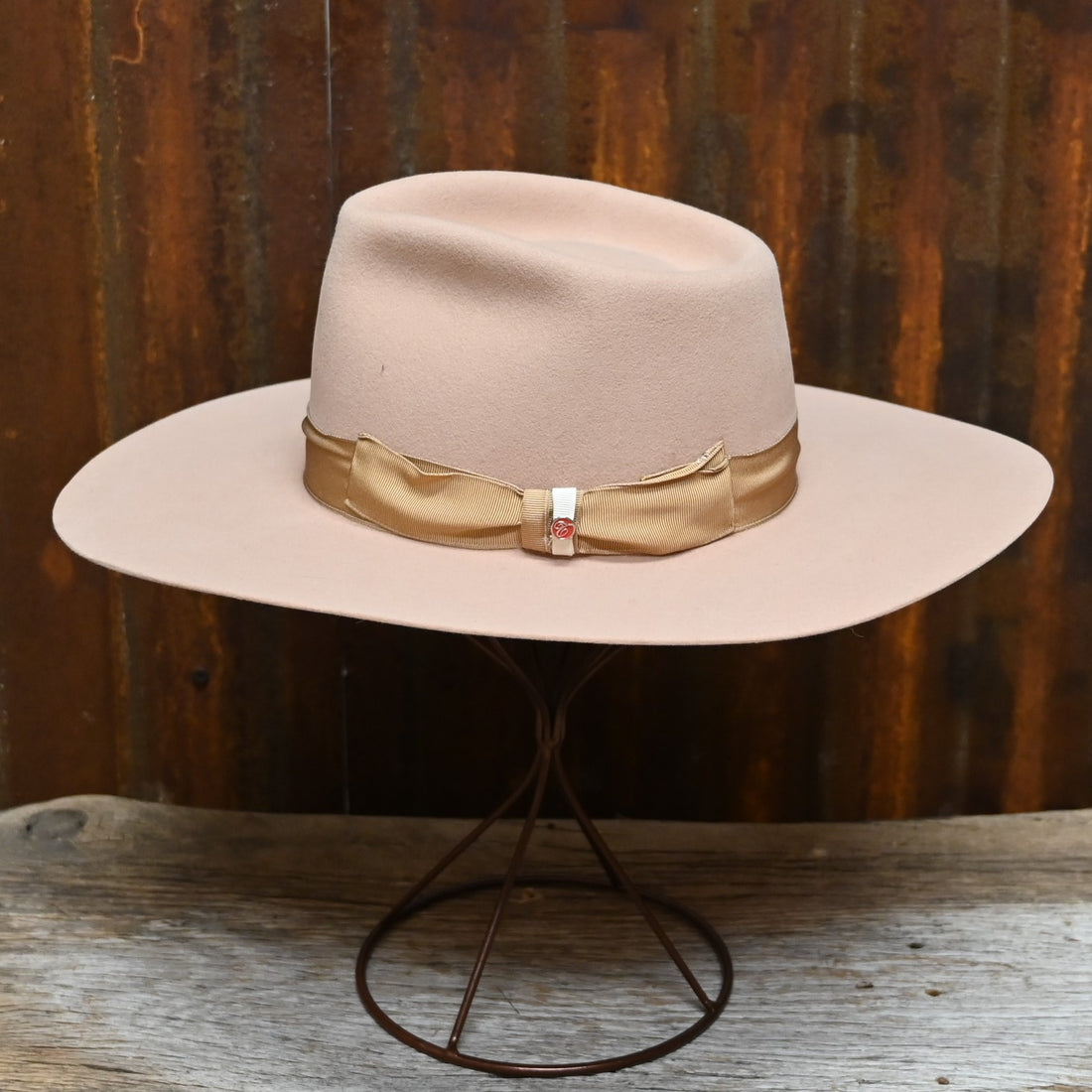 Tacchino Fashion Hat in Baby Pink