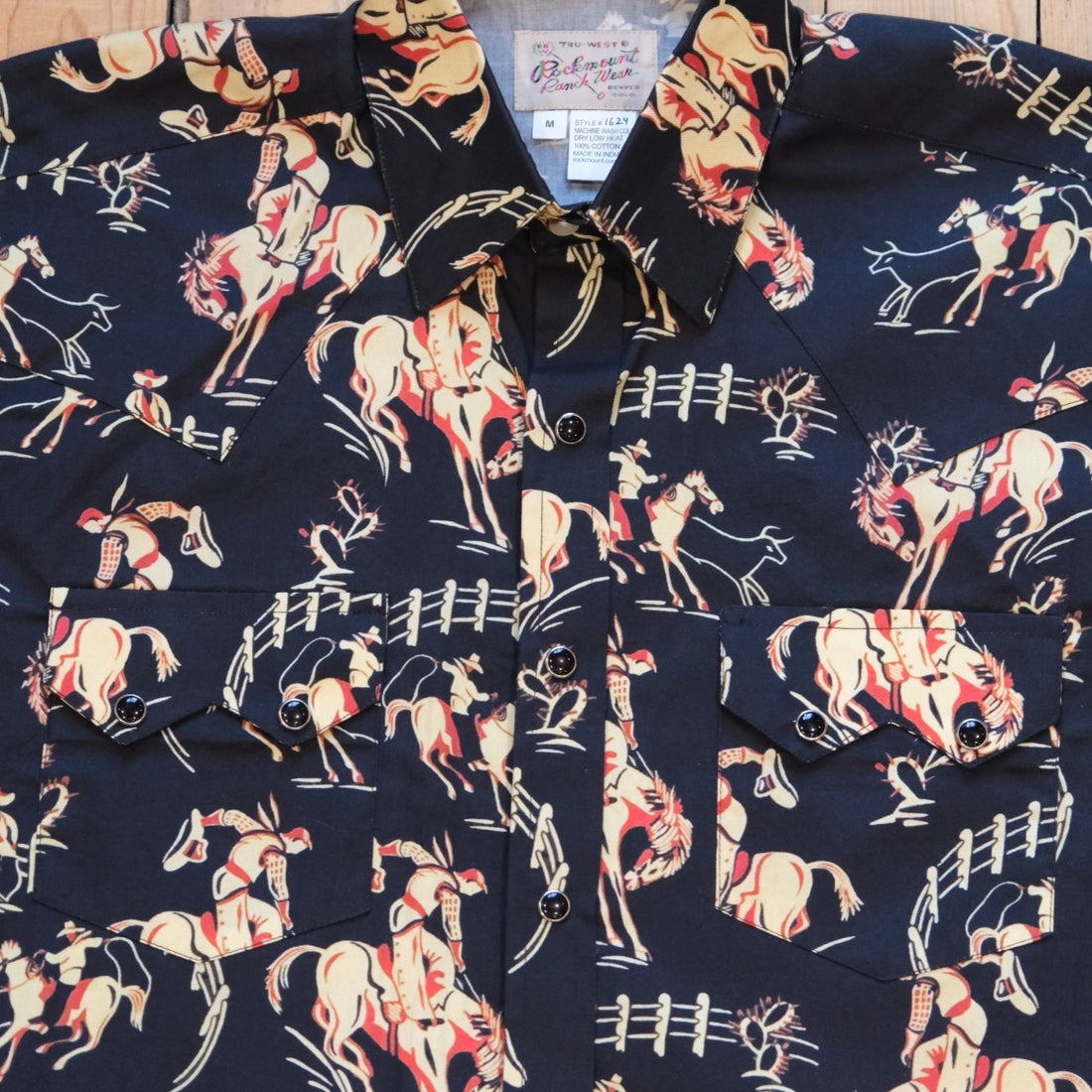 Rockmount Men’s Vintage Black Short Sleeve Bronc Print Western Shirt