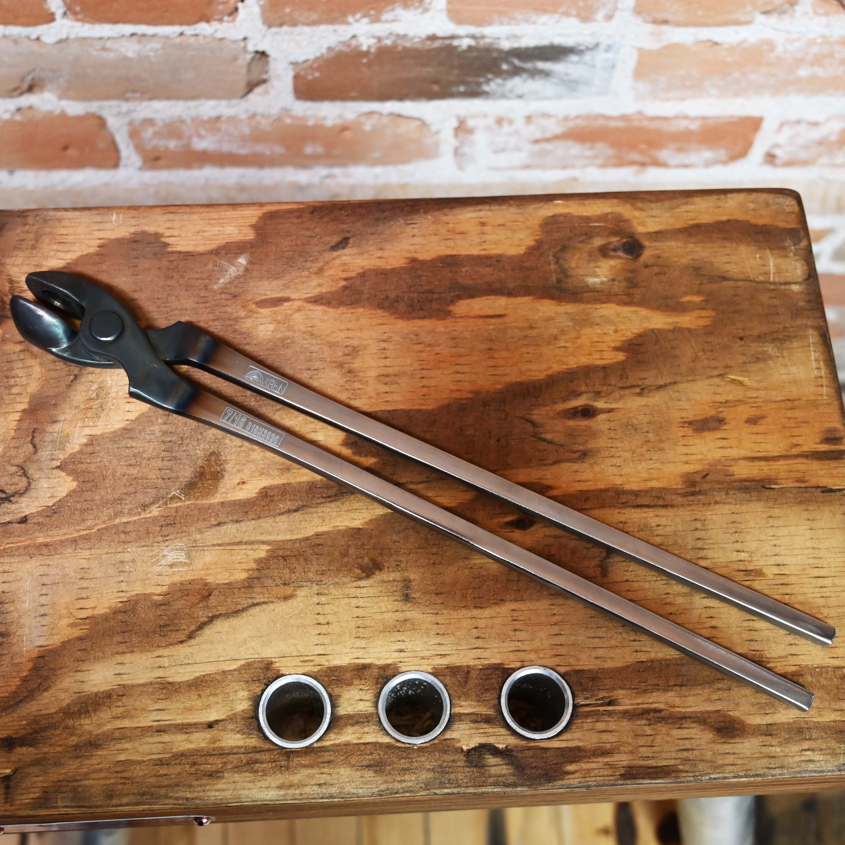 Kahn Forge 16" Round Head Tongs 7/16" in 1040 Tool Steel view of tongs