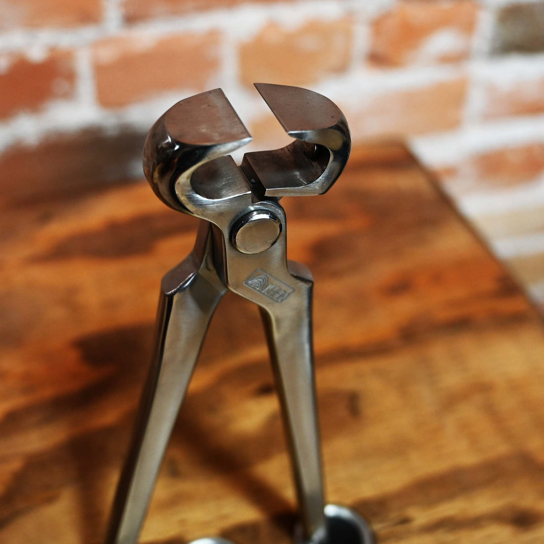 Kahn Forge 12" Nail Cutters W/Magnet