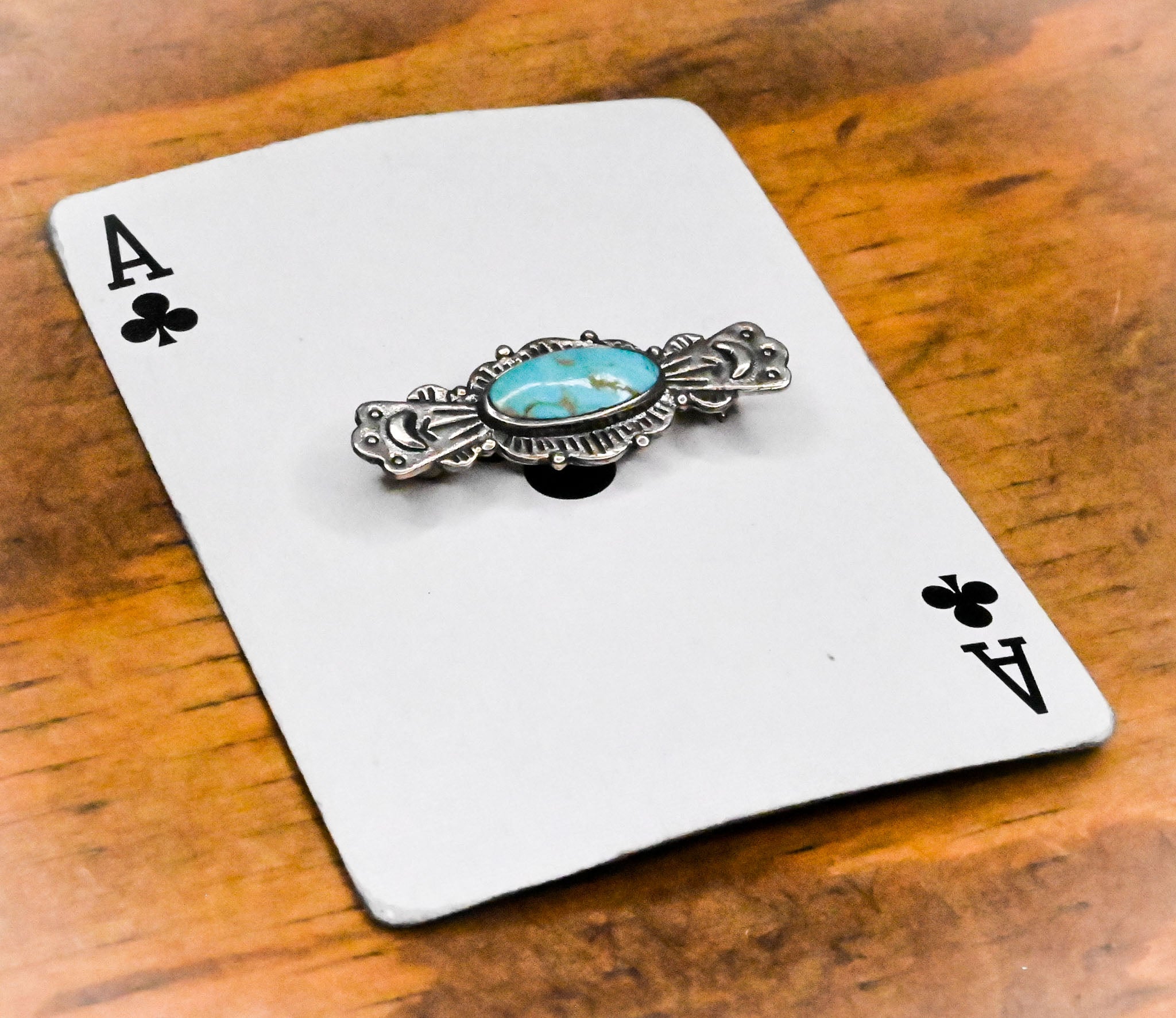 Scalloped Edge Hat Pin with Turquoise Stones