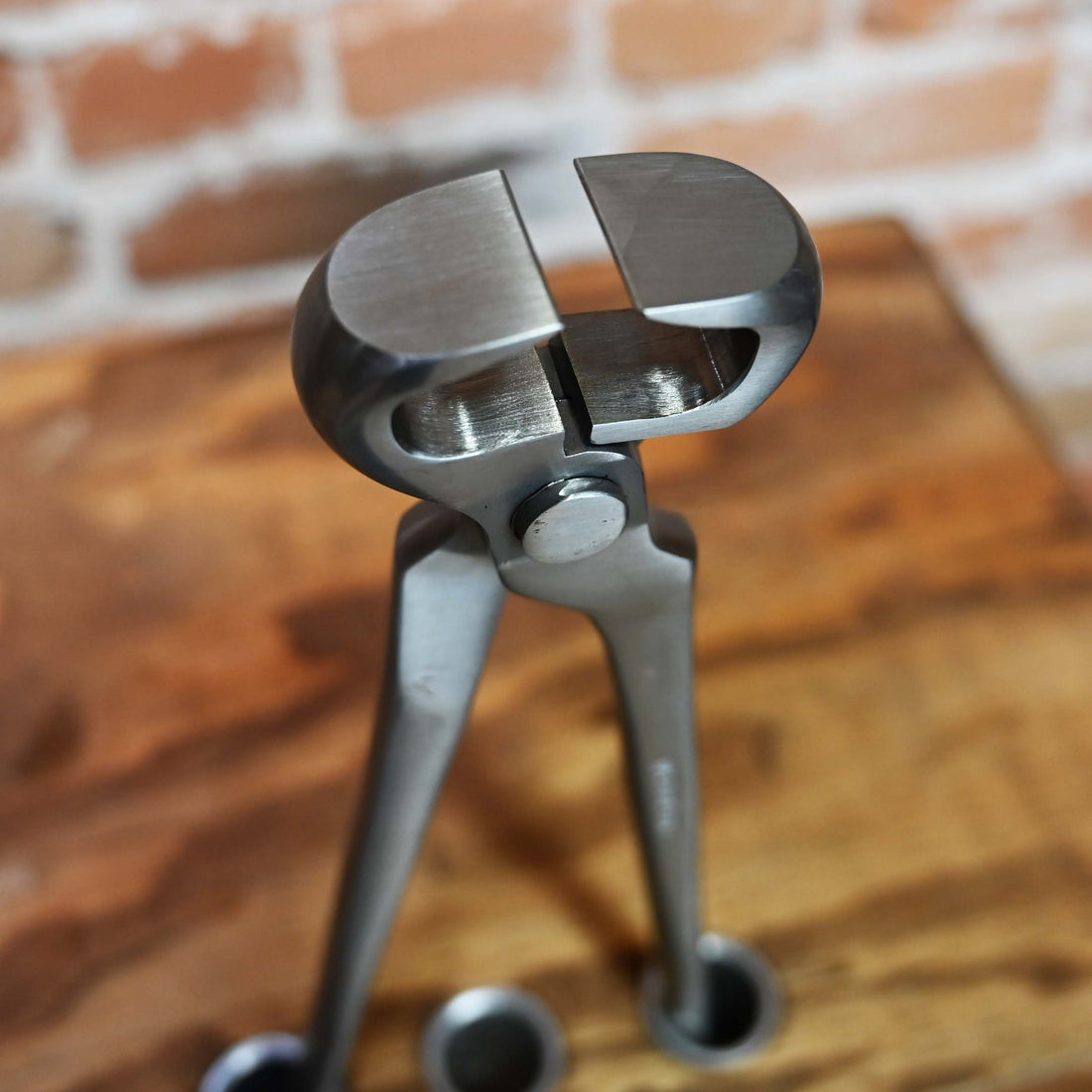 NC 14" Pull Off Tongs