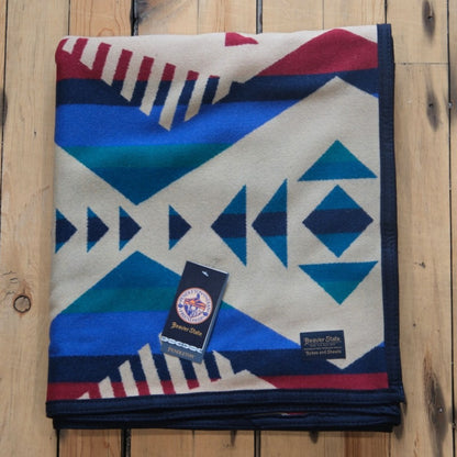 Pendleton Jacquard Unnapped Robe Blanket in Los Lunas