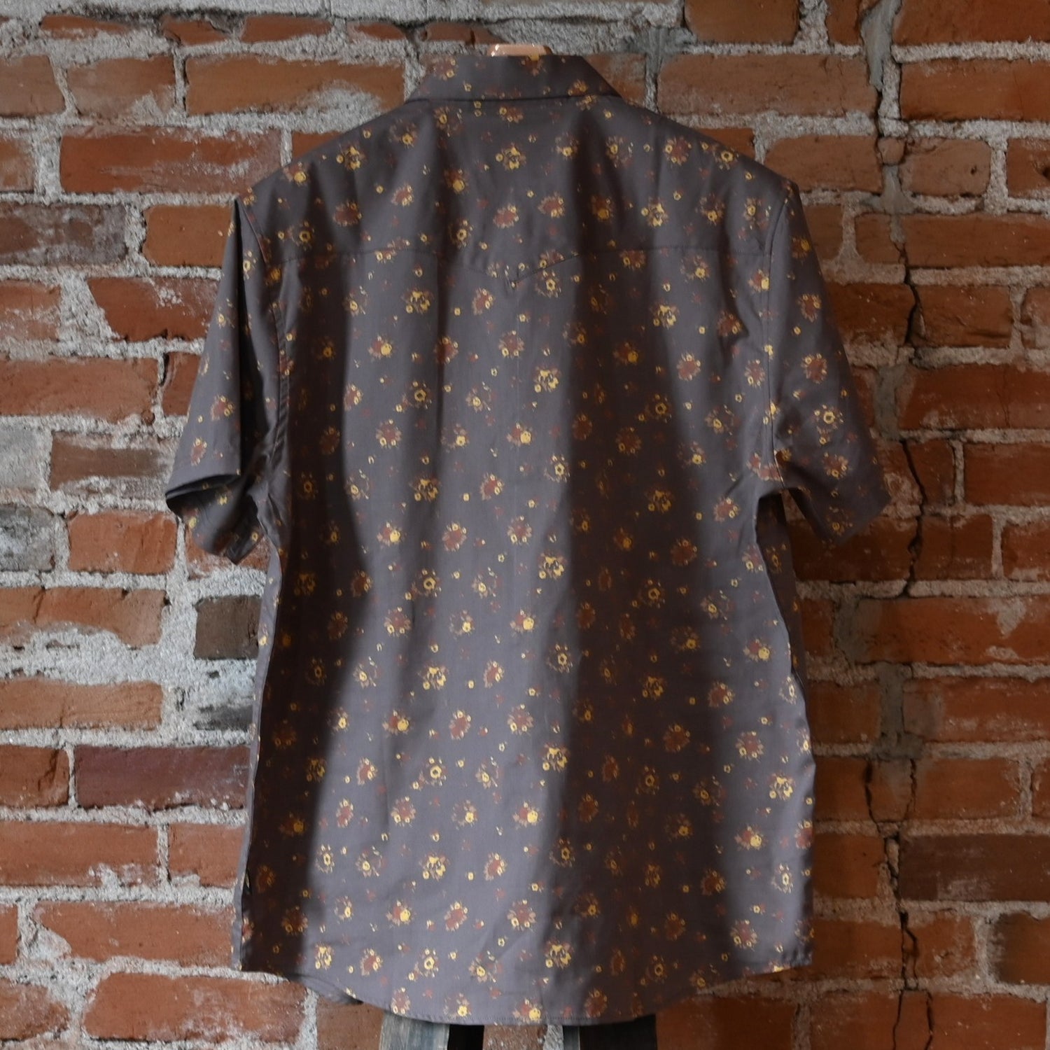 Howler Bros H Bar B Snapshirt in Bouquets Morel with pearl snaps and Western yoke detailing