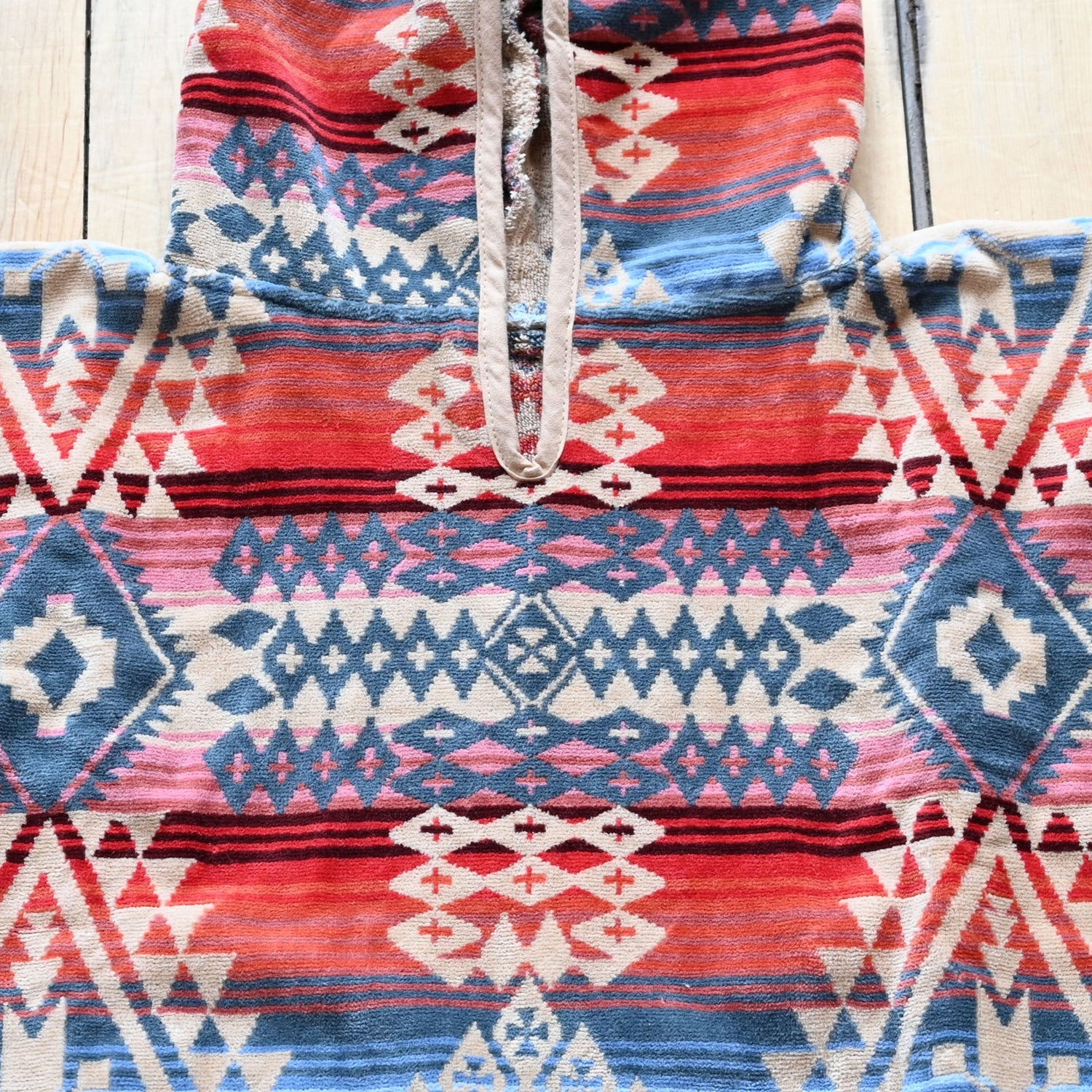 View of Pendleton Canyonlands Desert Sky hooded kids’ towel in cotton velour with hood