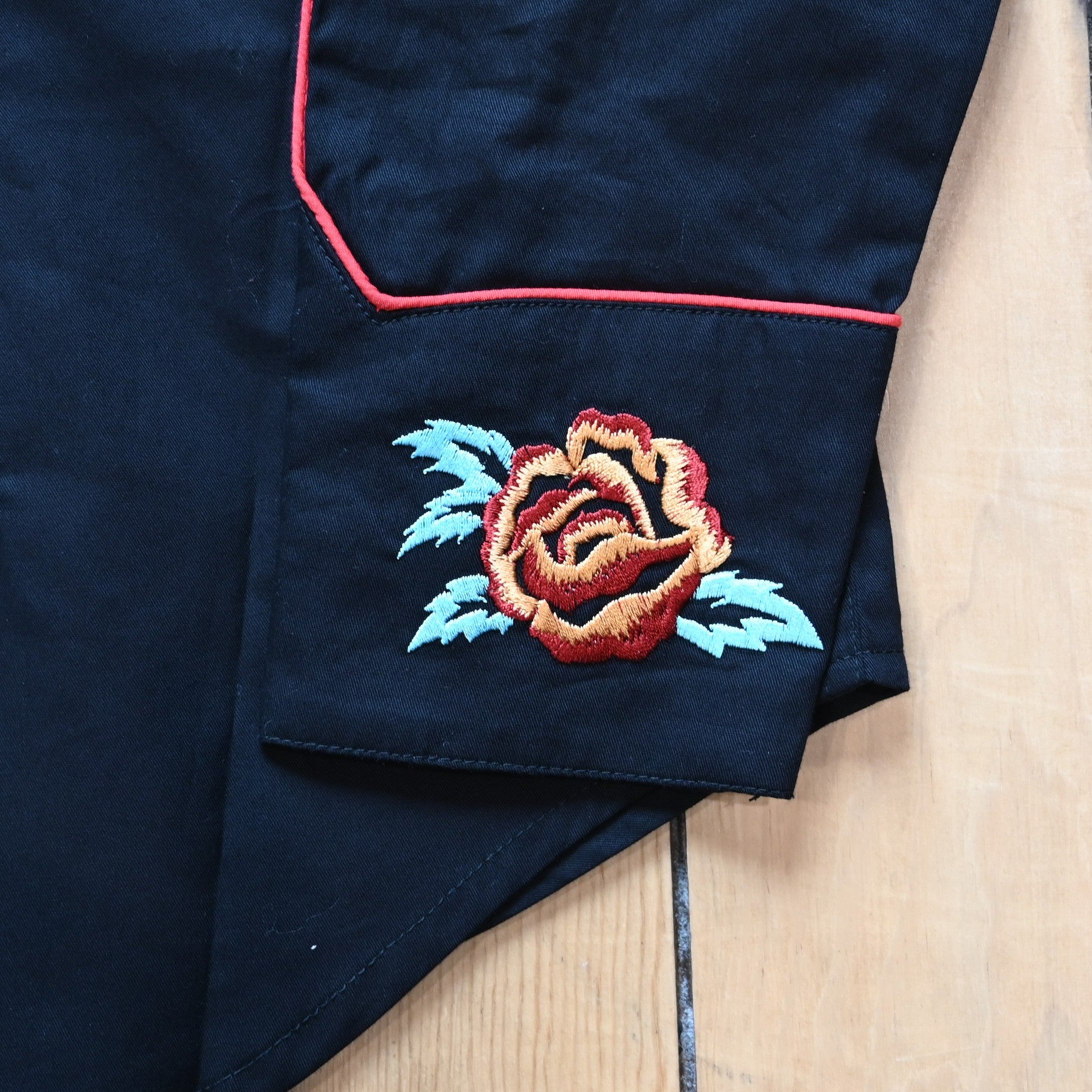 Rockmount ladies black Western shirt with floral rose embroidery and snap buttons