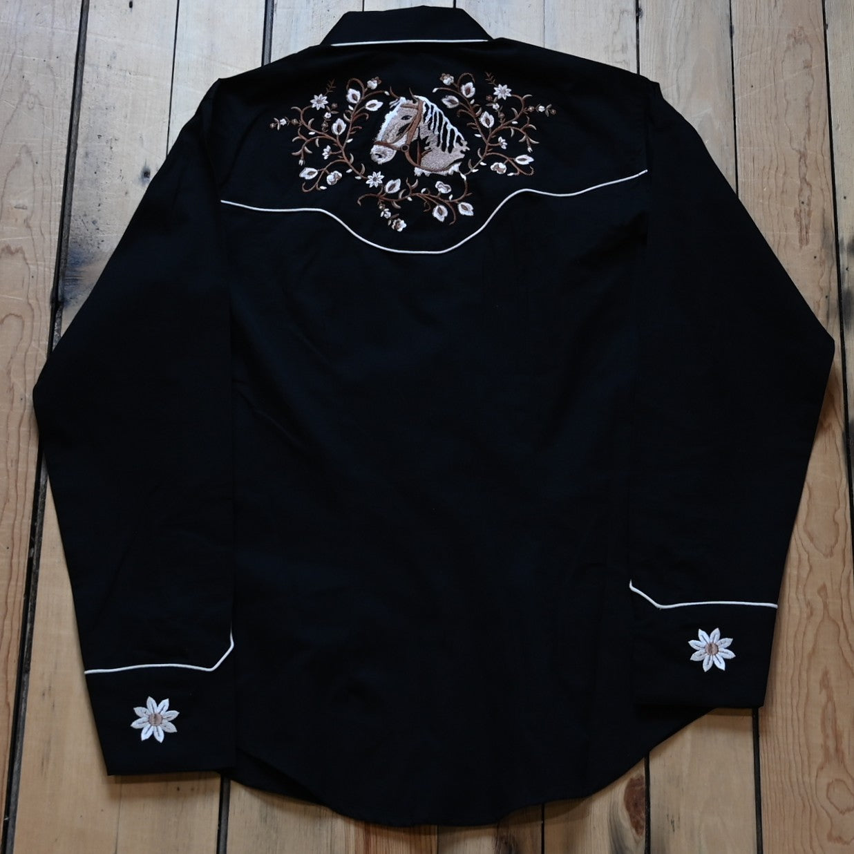 Rockmount ladies black Western shirt with horse embroidery and snap buttons