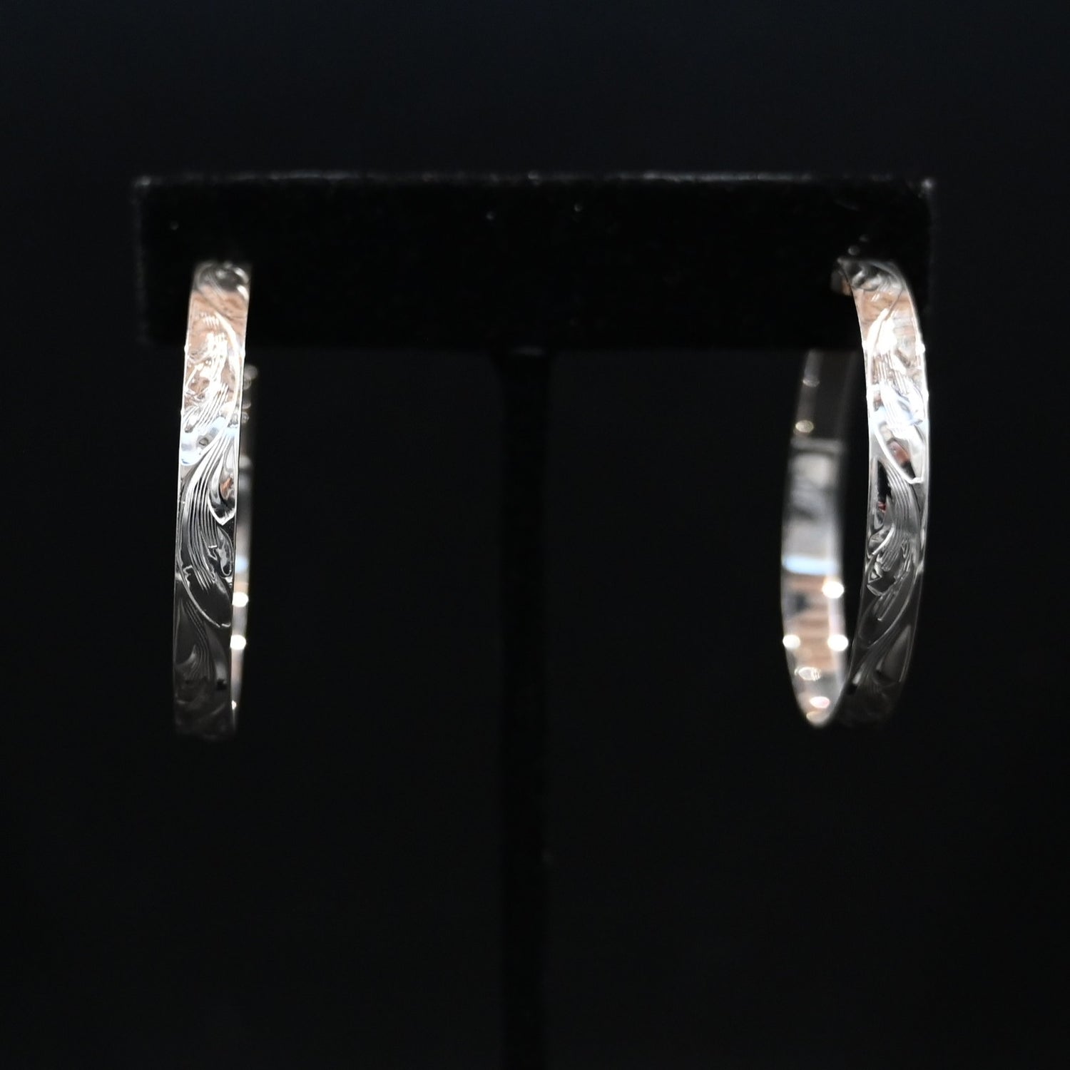 Vogt Silversmiths Clara Countryside Hoop