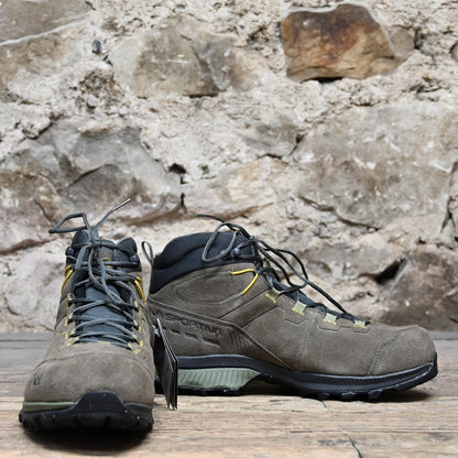 View of front and side