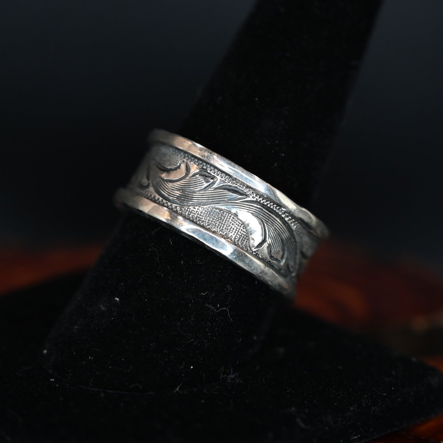 Vogt Clay sterling silver men’s ring, 9 mm band with engravings and raised edge