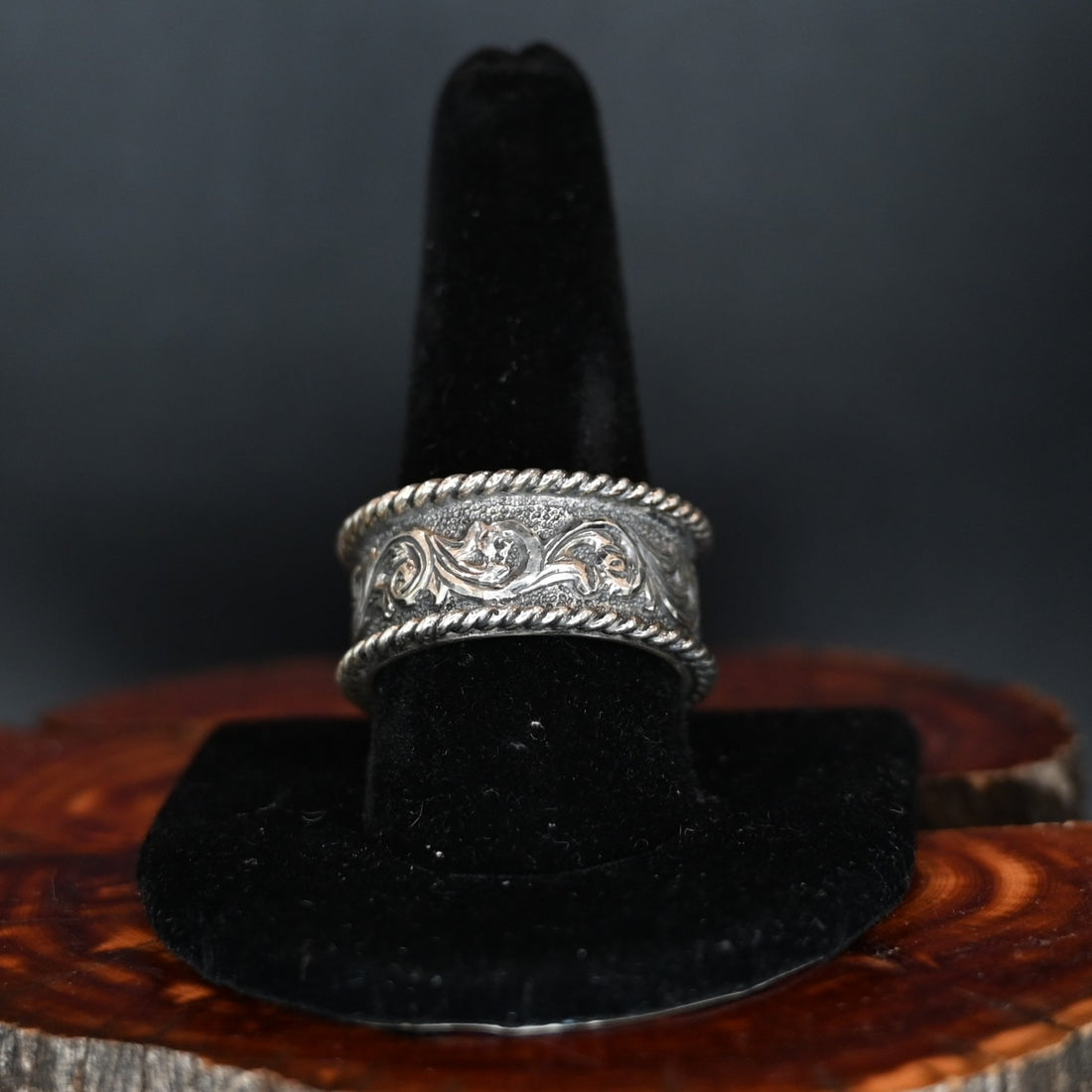 Vogt Silversmiths Rio Bravo sterling silver men’s ring size 11 with rope edge and engraved scroll design