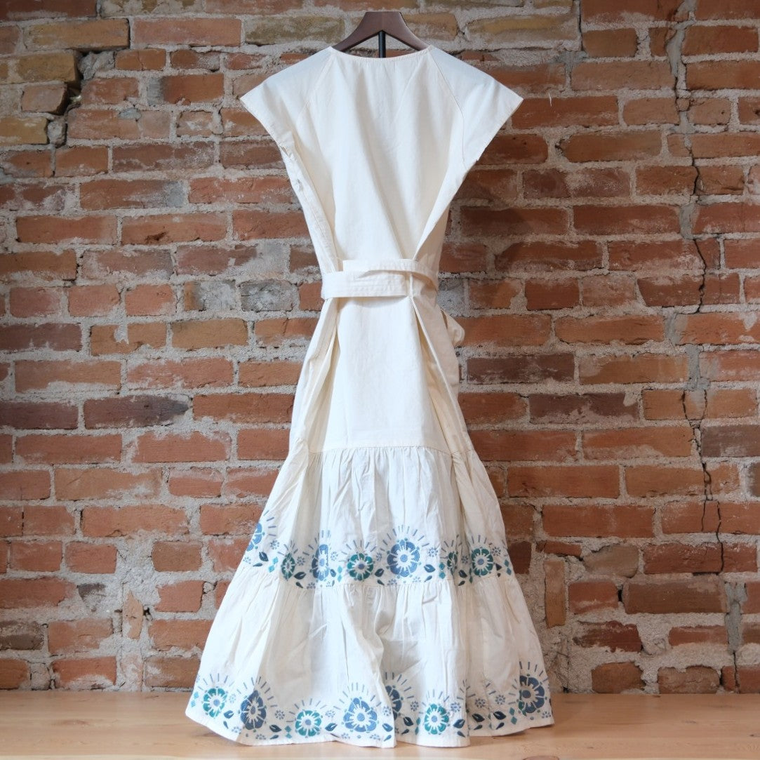 Sendero Provisions Co. The Emilia Dress in Ivory-Teal with floral embroidery.