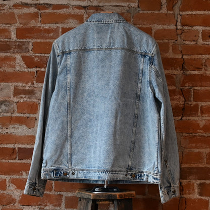 Howler Bros Denim Depot Jacket Lauper light wash, chest flap pockets and relaxed cut