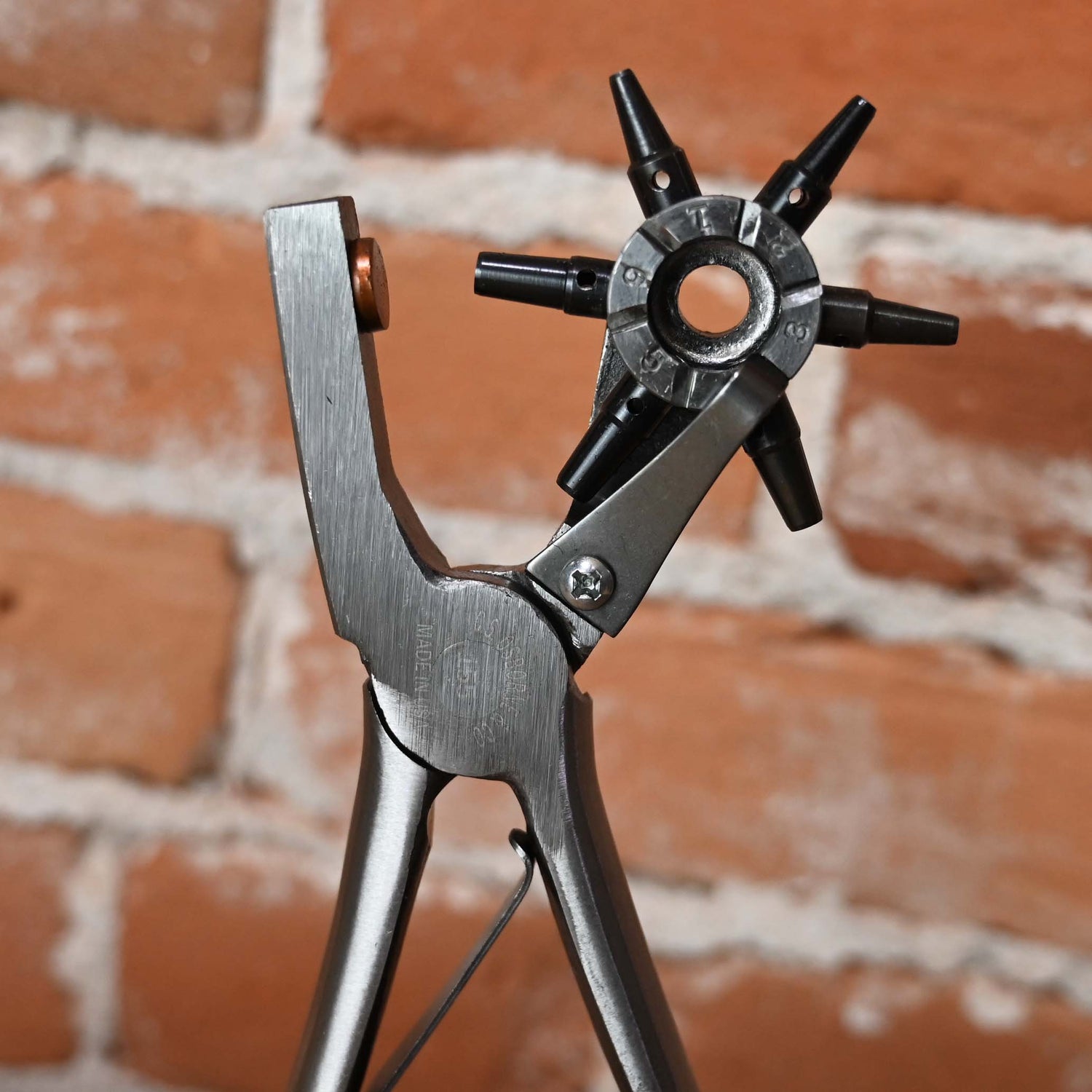 C.S. Osborne Revolving Punch 0-7