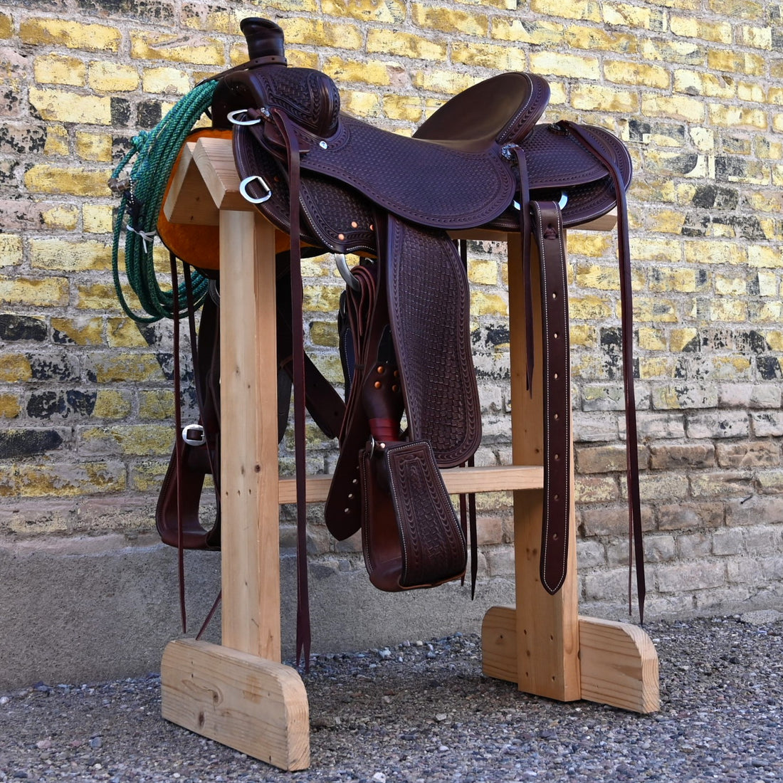 View of Deeter Custom Saddlery Will James 16&quot; Seat Saddle – handcrafted Western saddle