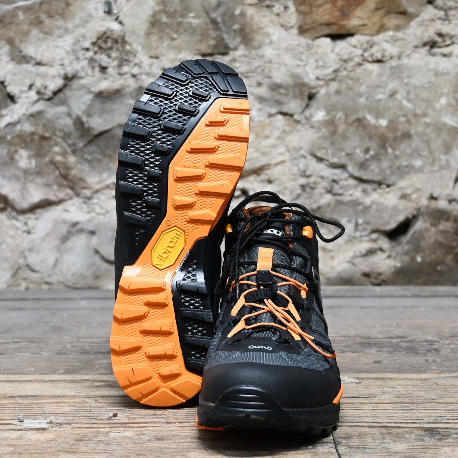 AKU Rocket MID DFS GTX in Black/Orange – Atomic 79