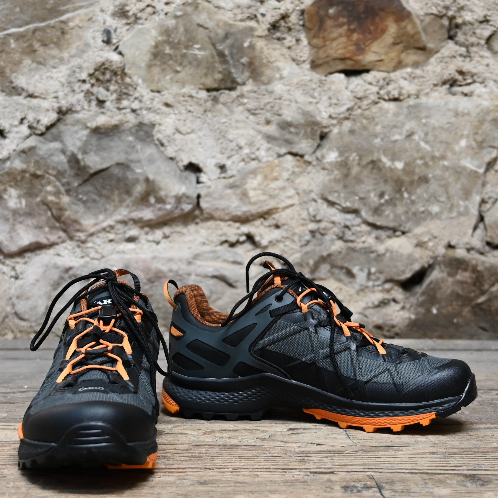AKU Rocket DFS GTX in Black-Orange