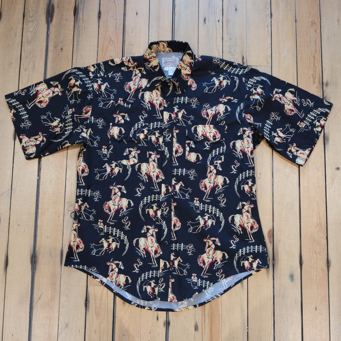 Rockmount Men’s Vintage Black Short Sleeve Bronc Print Western Shirt