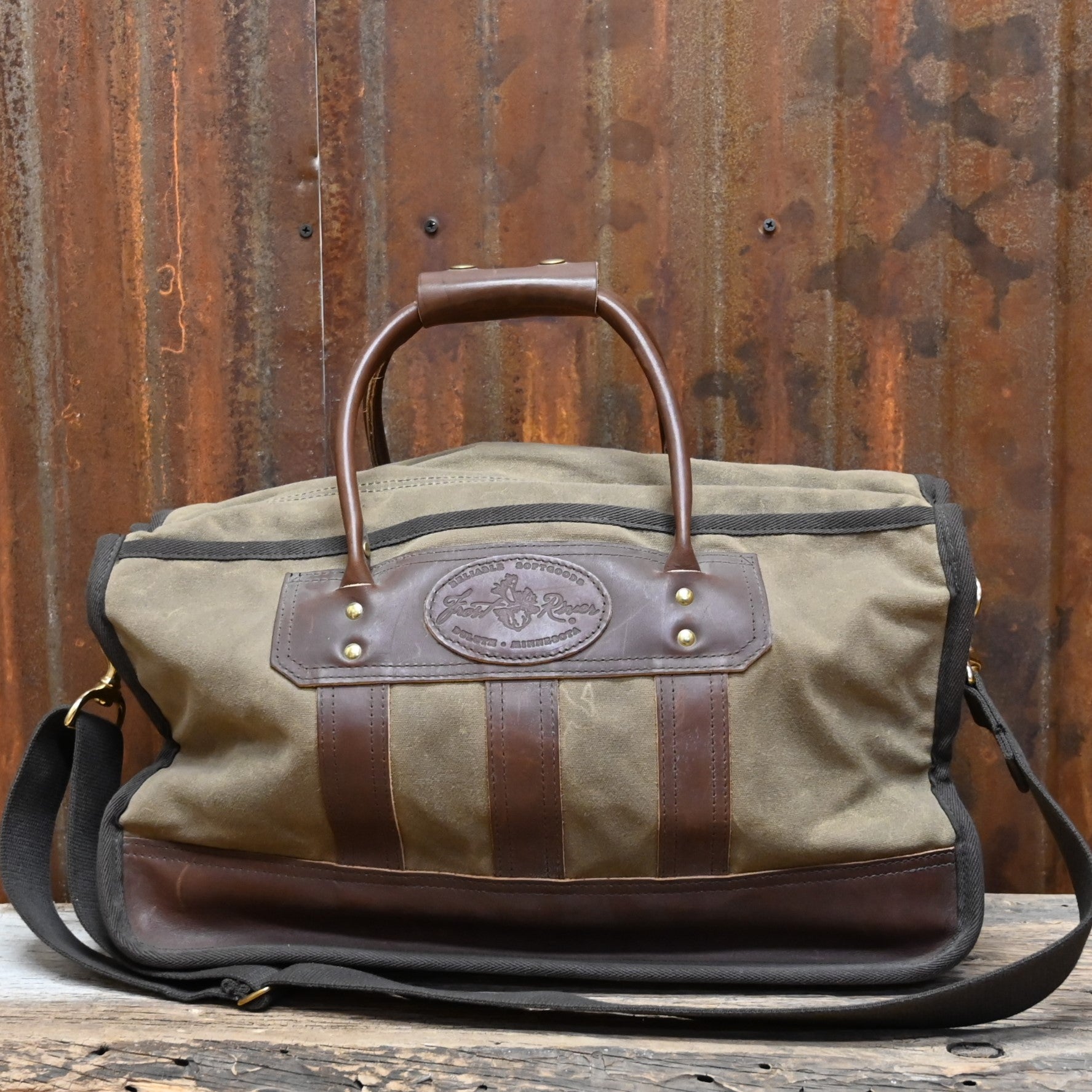 Frost River Overland Valise Weekender Edition W/Leather Base