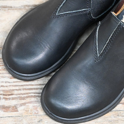Youth Blundstone Slip On Chelsea boot in black leather with elastic side panels and pull tabs